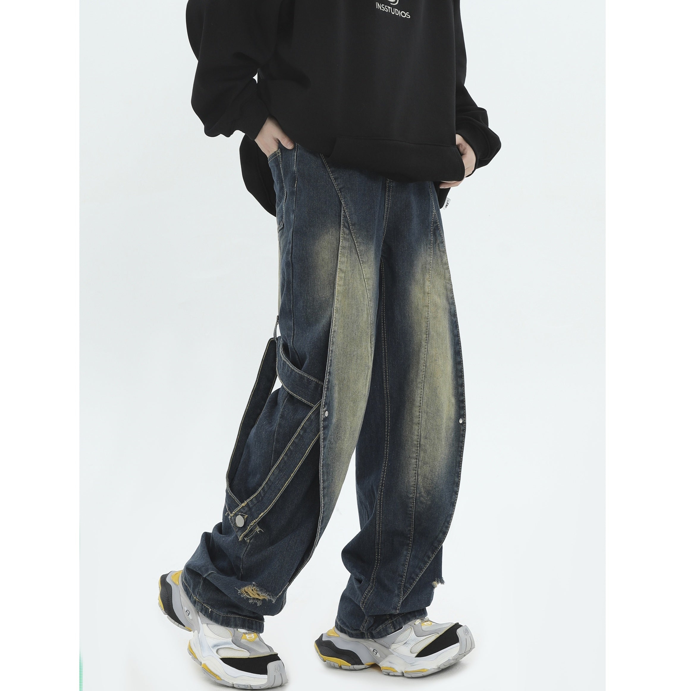 Distressed Washed 3D Paneled Strap Street Jeans IN7010