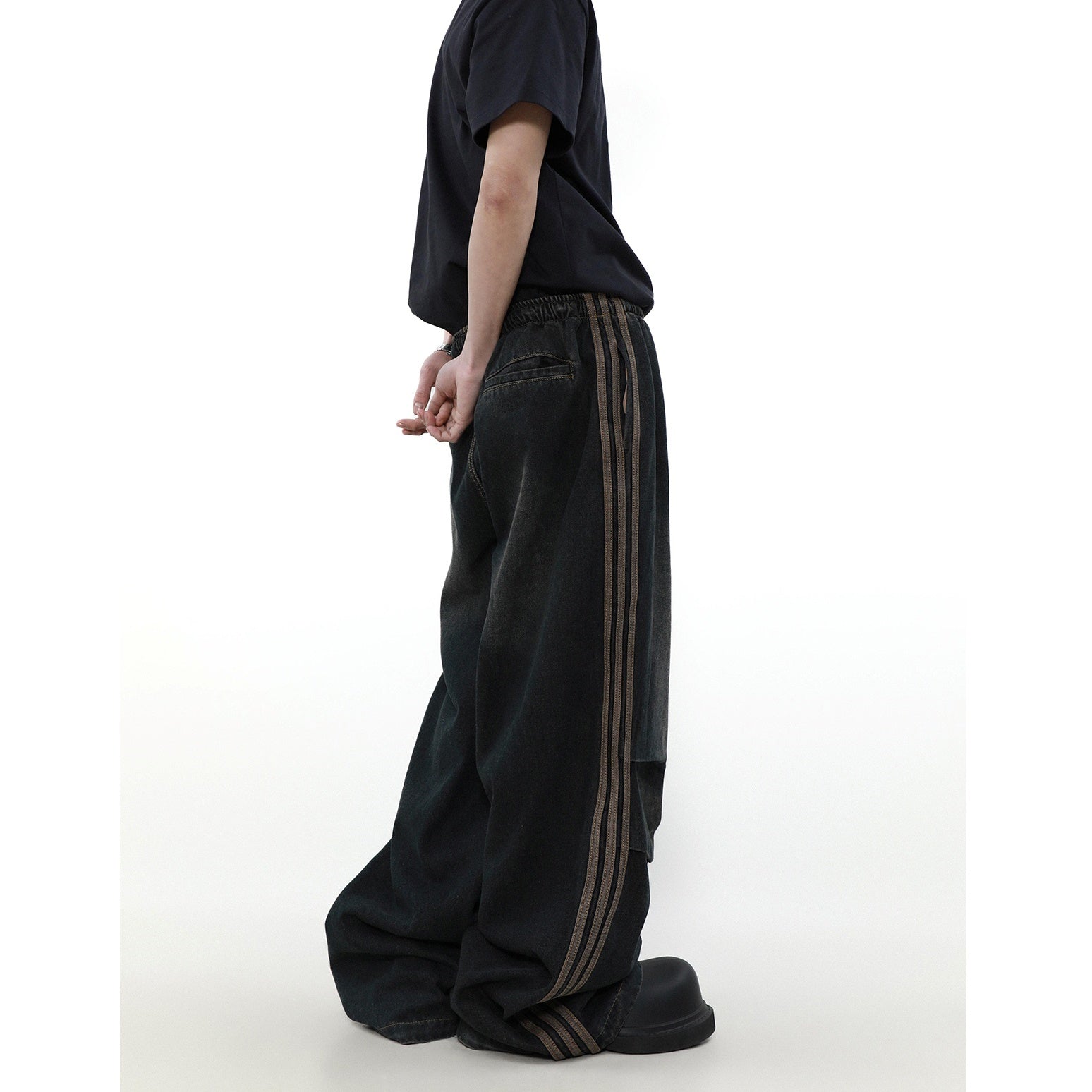 Pleated Design Side Line Wide-leg Straight Jeans MR015