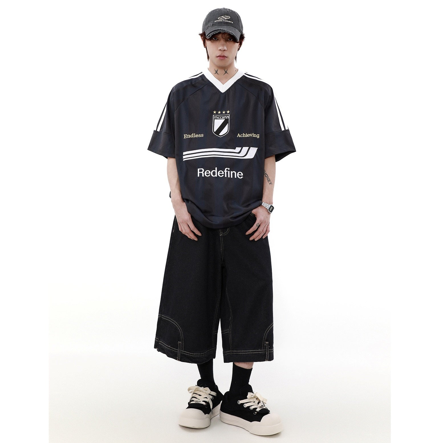 Line Sleeve Sporty V-Neck Print T-Shirt MR044