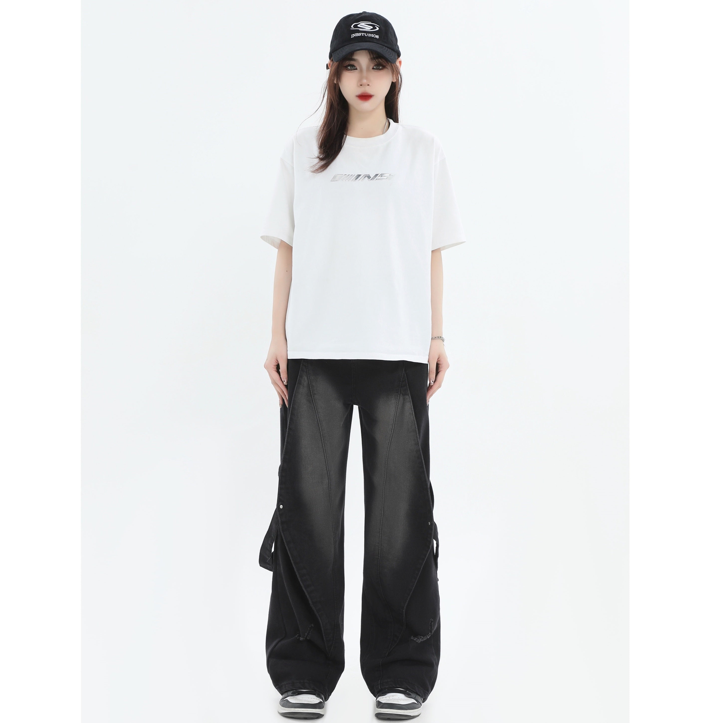 Distressed Washed 3D Paneled Strap Street Jeans IN7010
