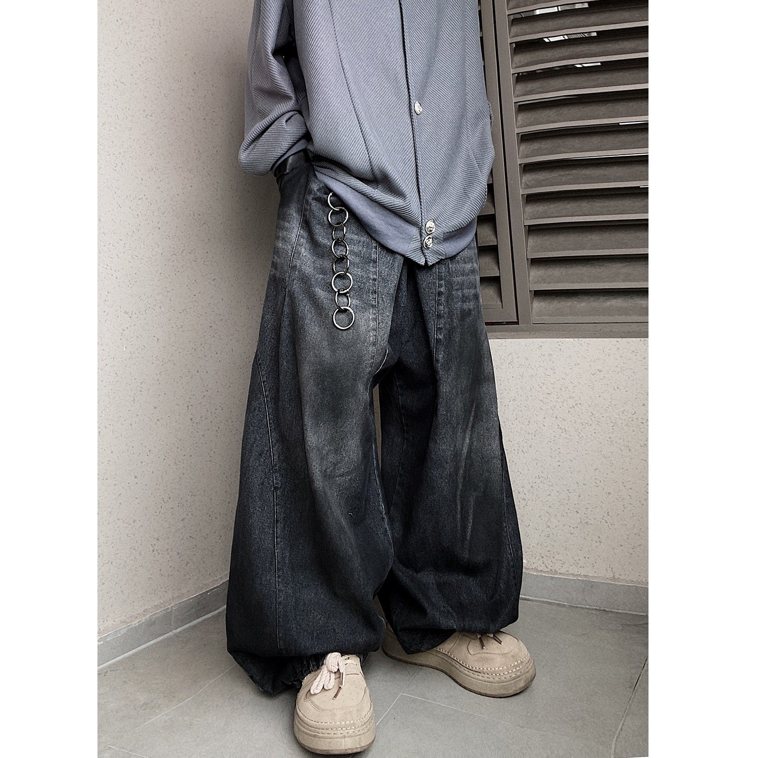 Washed Mud Dyed Distressed Wide-Leg Jeans UU7023