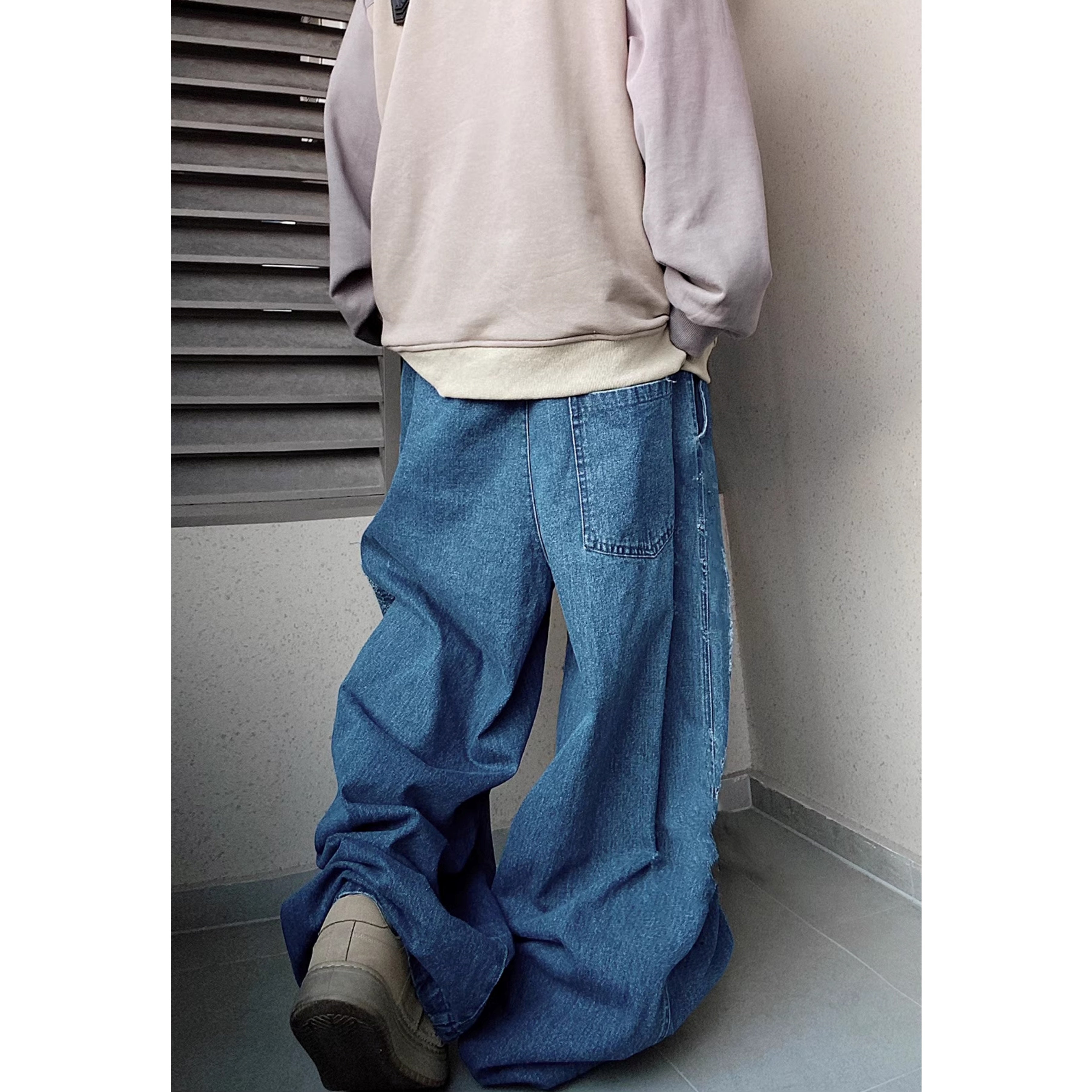 Logo Washed Ripped Wide Jeans UU7018