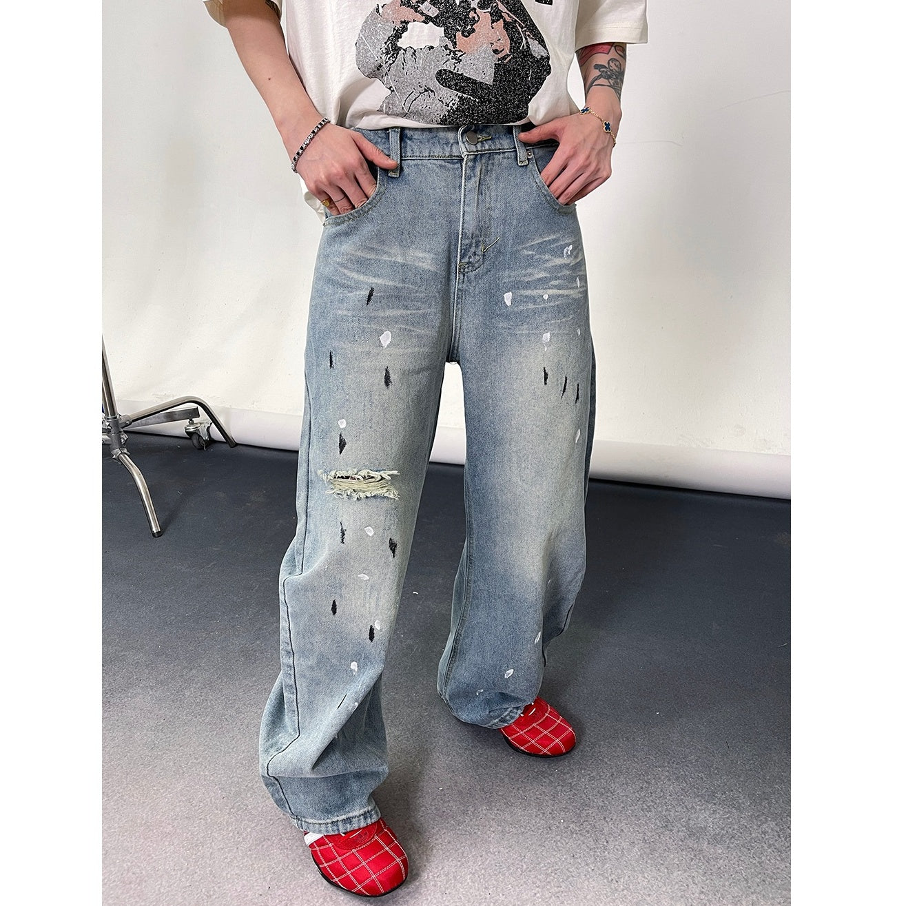 Wash Ink-splashed Ripped Relax Jeans EAT119