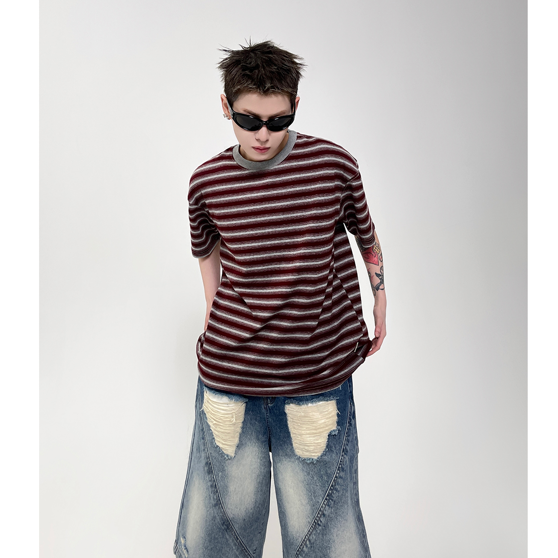 Loose Border T-shirt EAT099