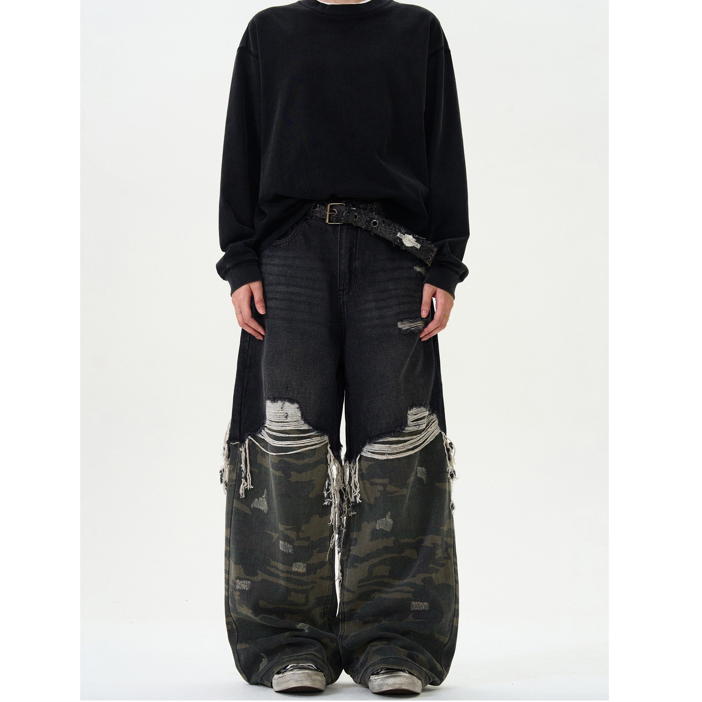 Camouflage Stitching Damage Loose Jeans MB7341