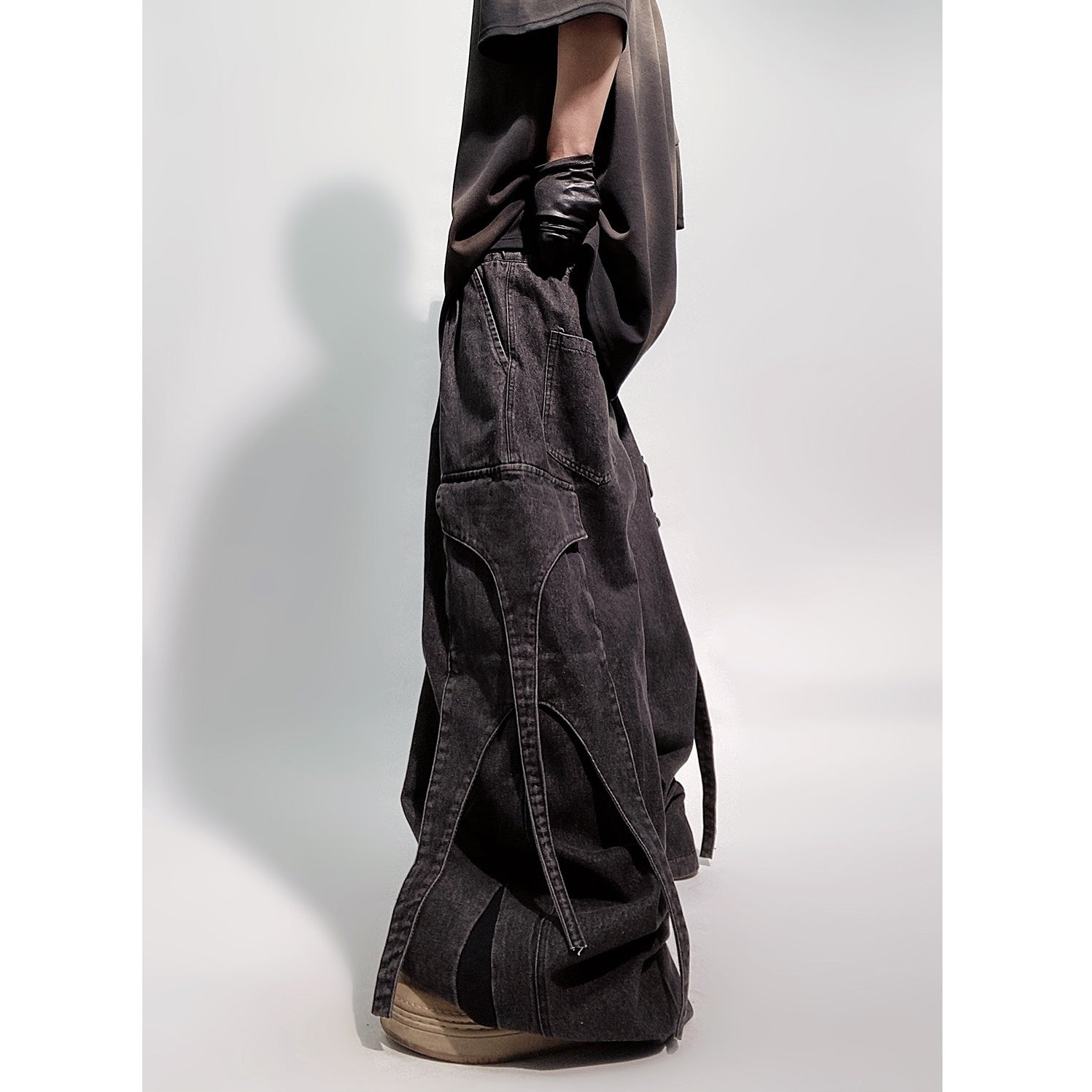 Long Strap Design Wide Cargo Jeans UU7025