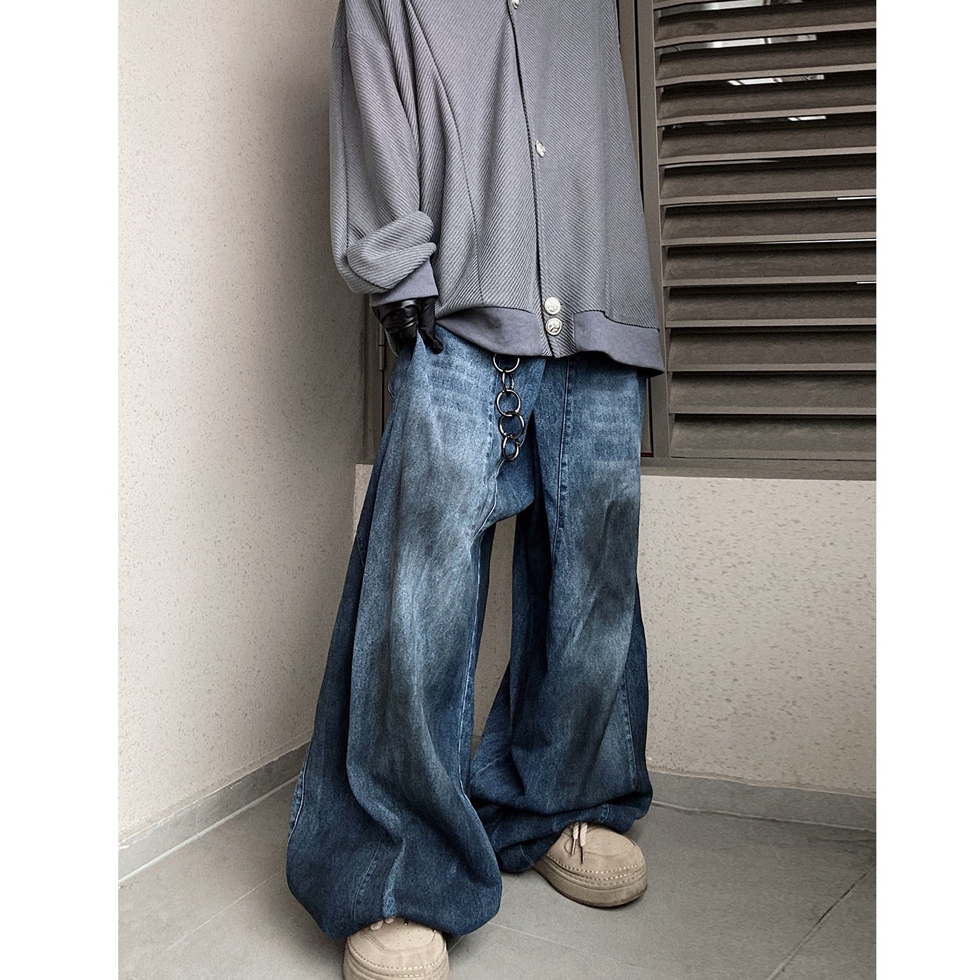 Washed Mud Dyed Distressed Wide-Leg Jeans UU7023