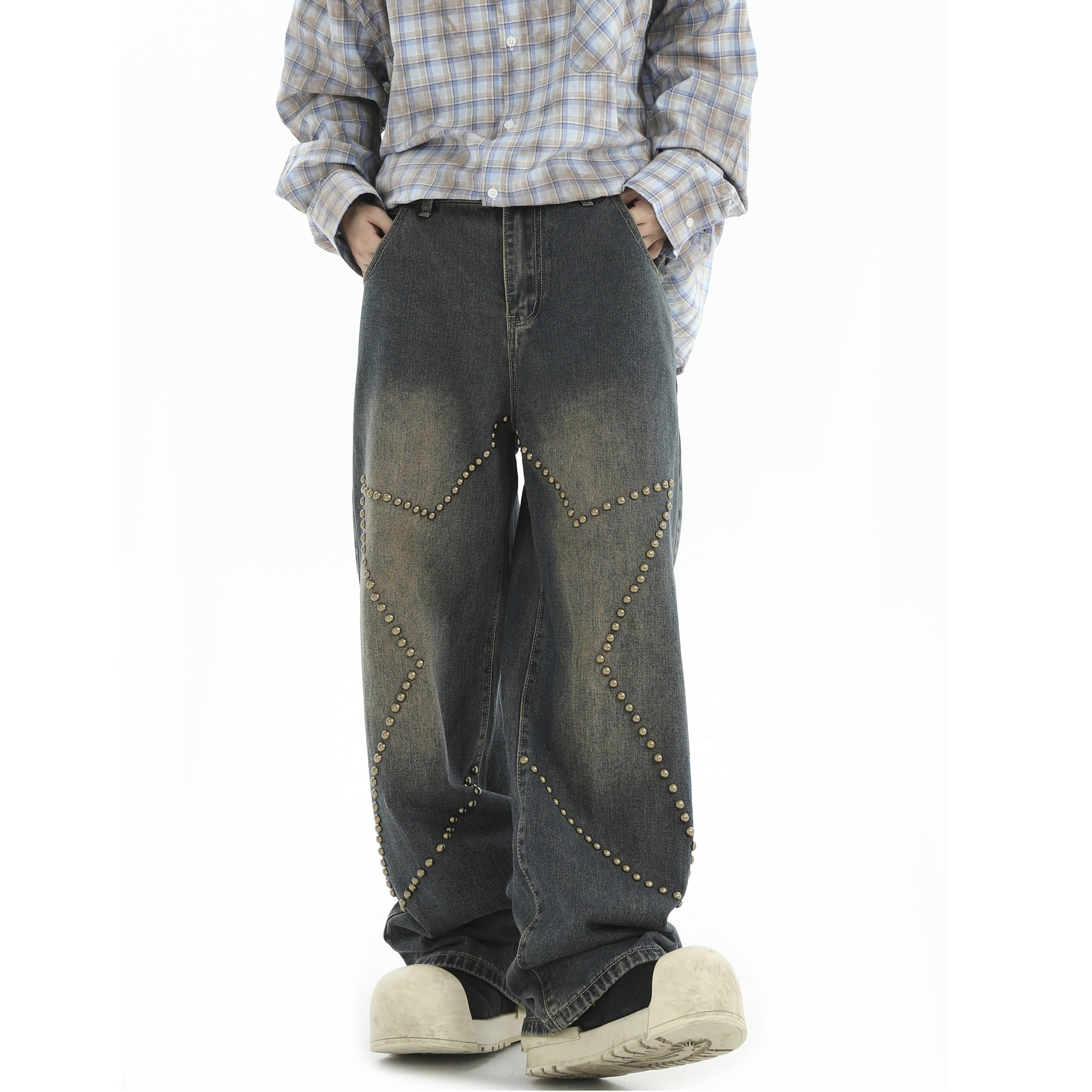 Studded Star Loose Straight Jeans IN7001