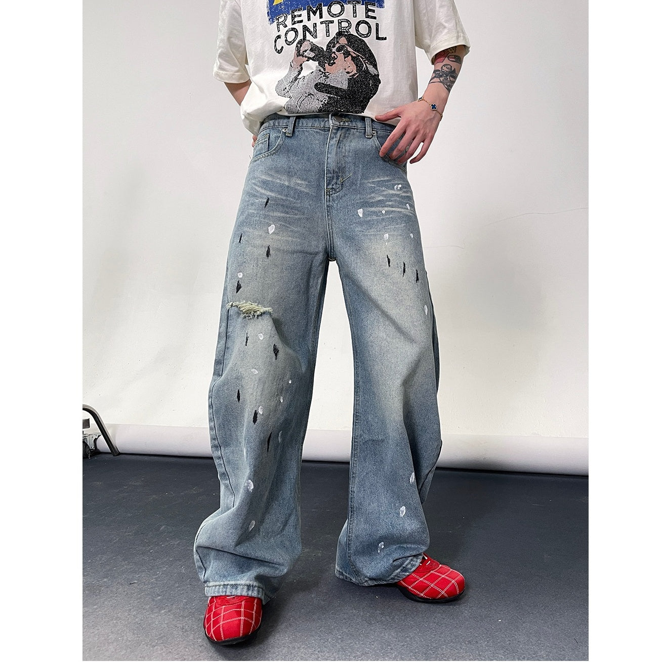 Wash Ink-splashed Ripped Relax Jeans EAT119