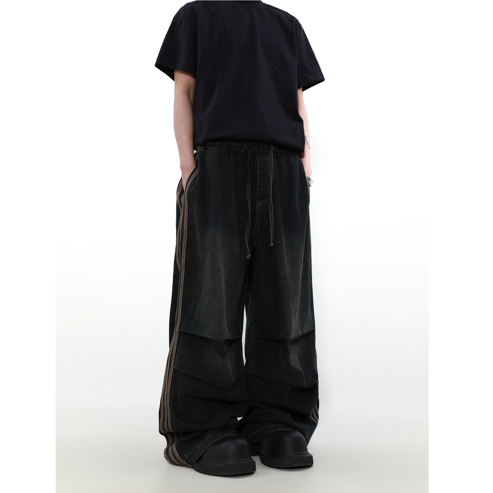 Pleated Design Side Line Wide-leg Straight Jeans MR015