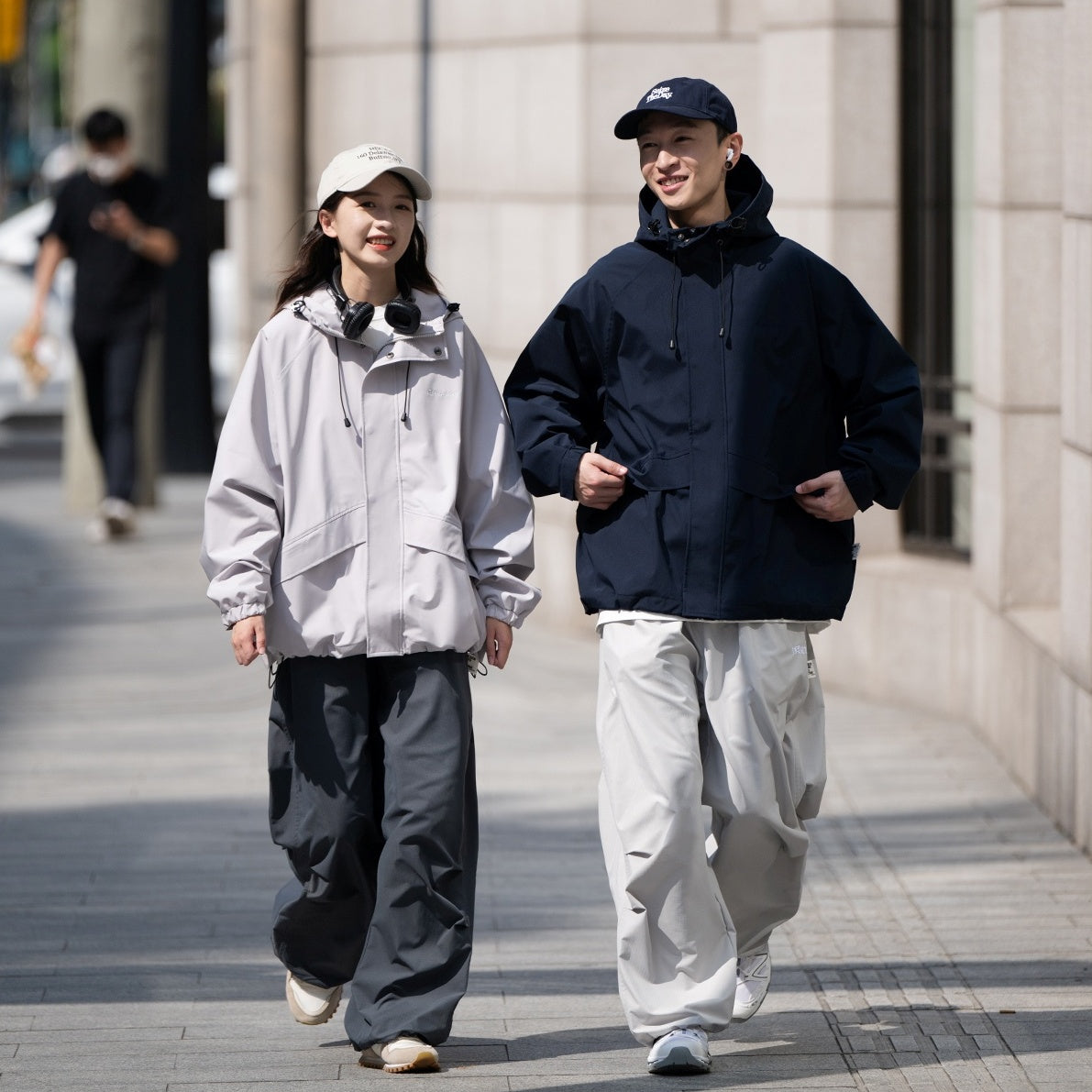 Windproof Simple Hooded Jacket BI2027