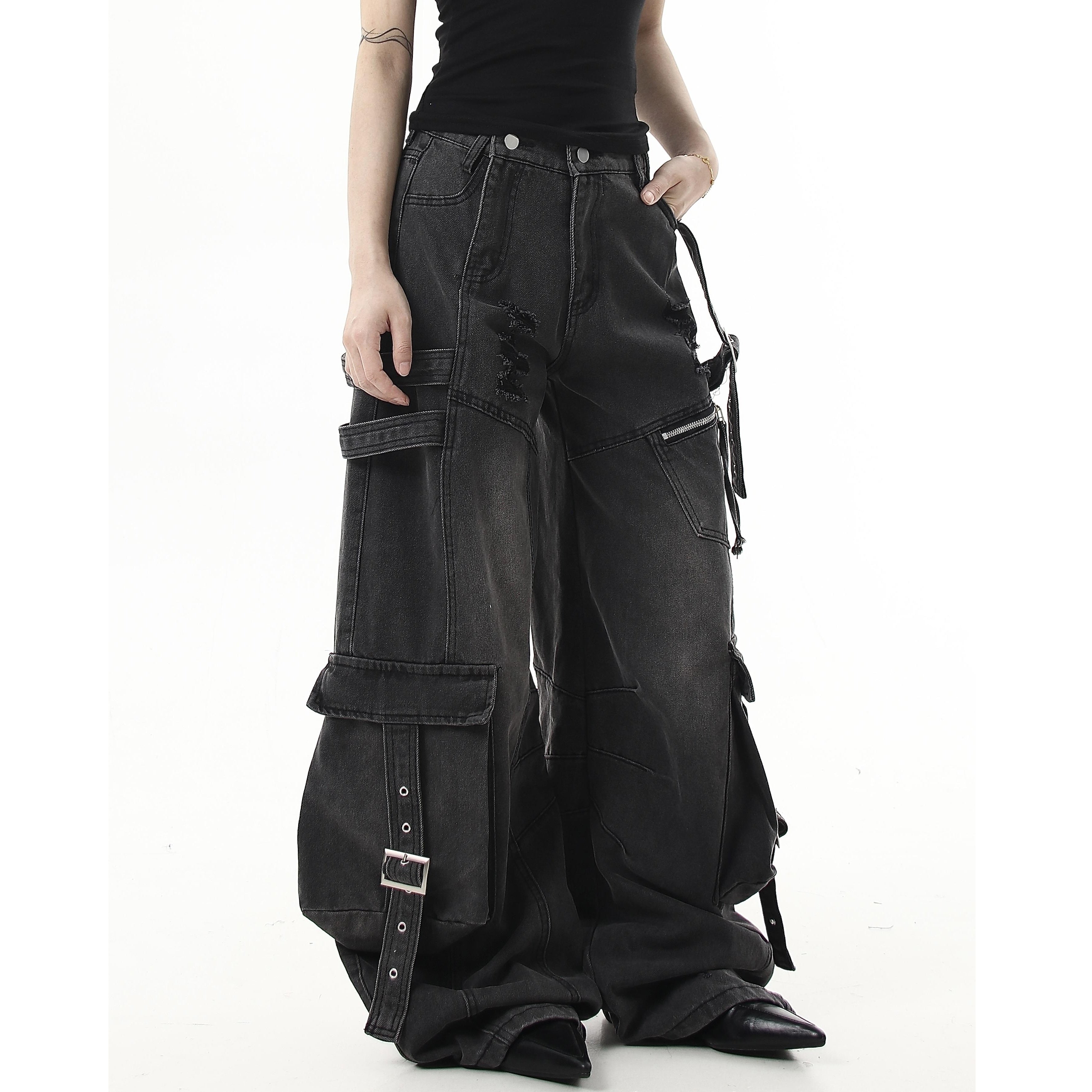 Ripped Scimitar Strap Cargo Jeans MB7343