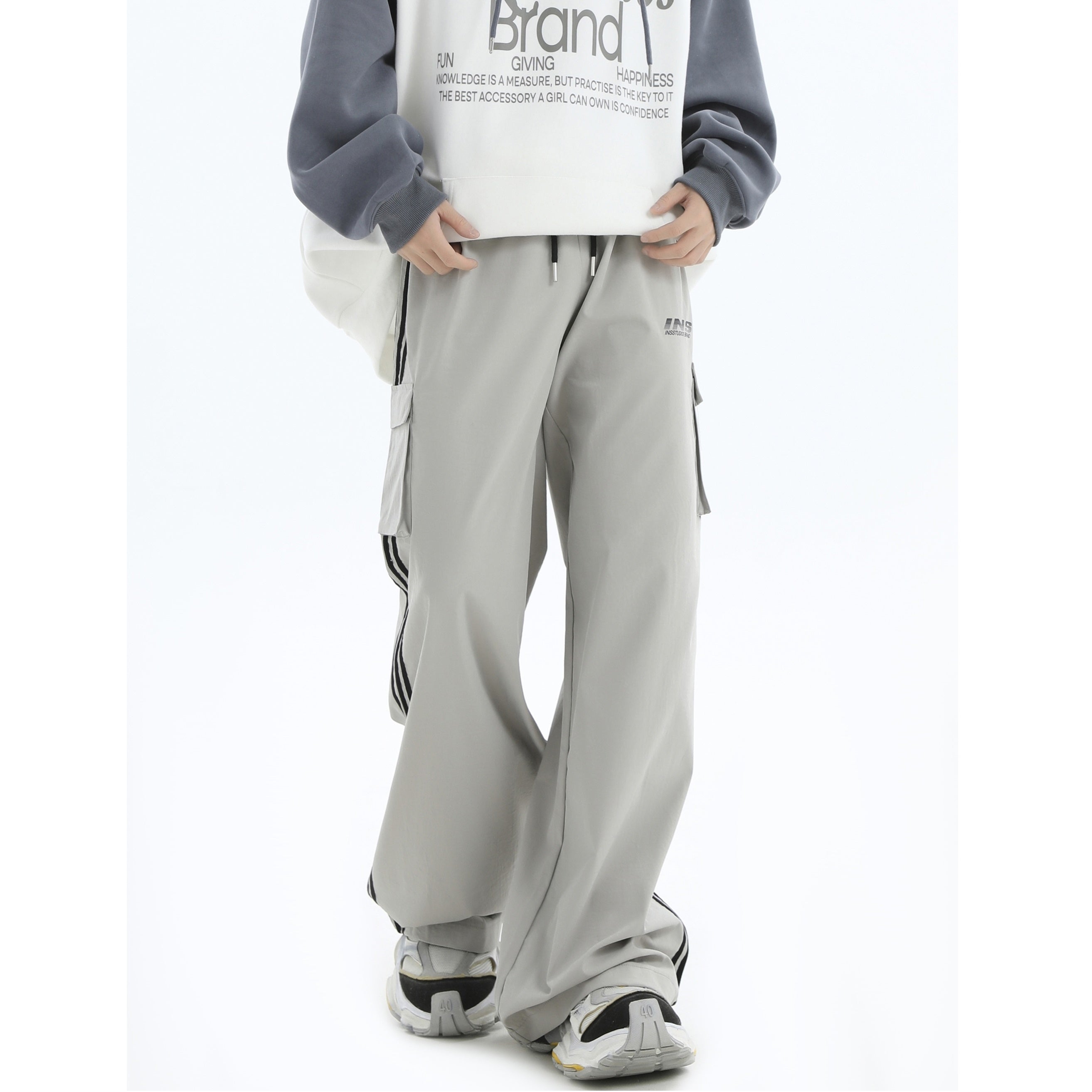 Drawstring Three-bar Casual Cargo Pants IN7047