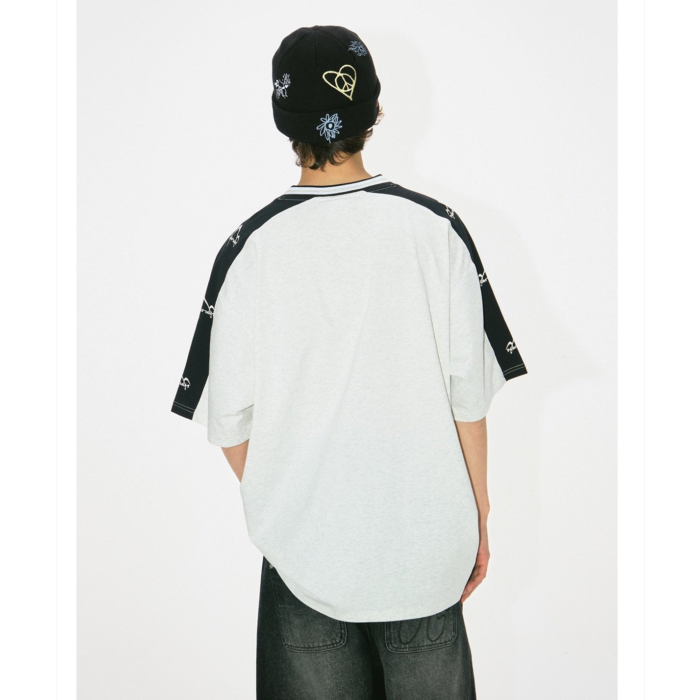 Contrast Stitching V-Neck T-Shirt NA7012