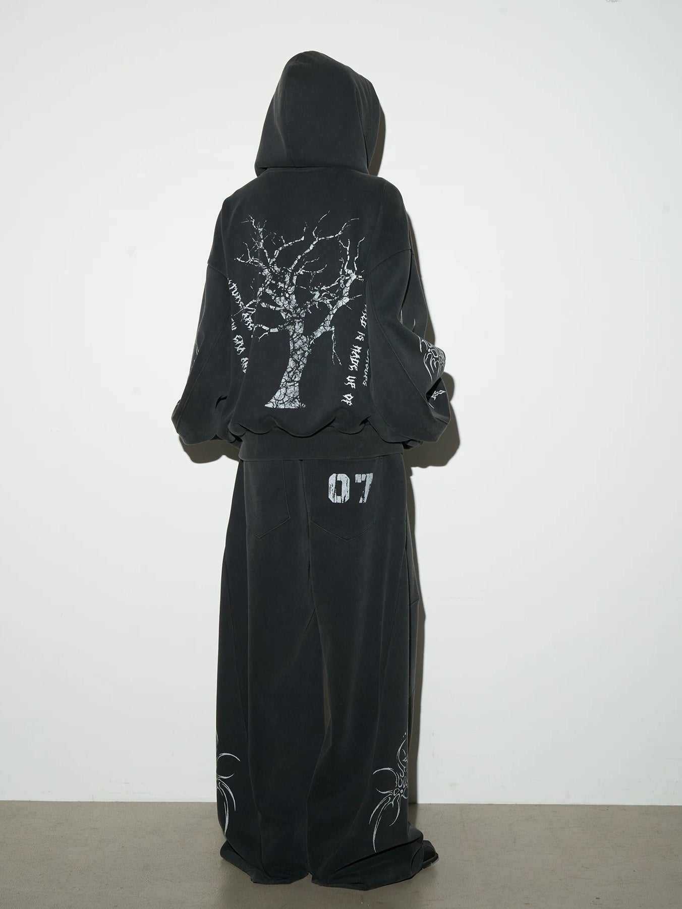 Graffiti Wide Curved Sweat Pants MB7445