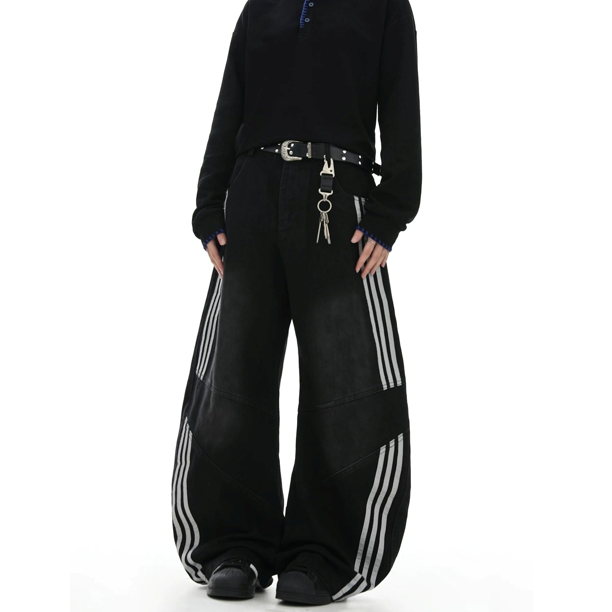 Deconstructed Three-Stripe Curved Jeans MB7419