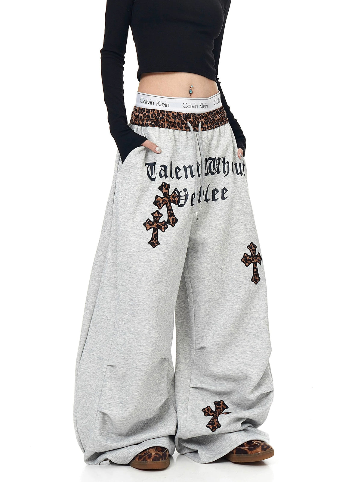 Leopard Cross Patch Curved Sweat Pants MB7452