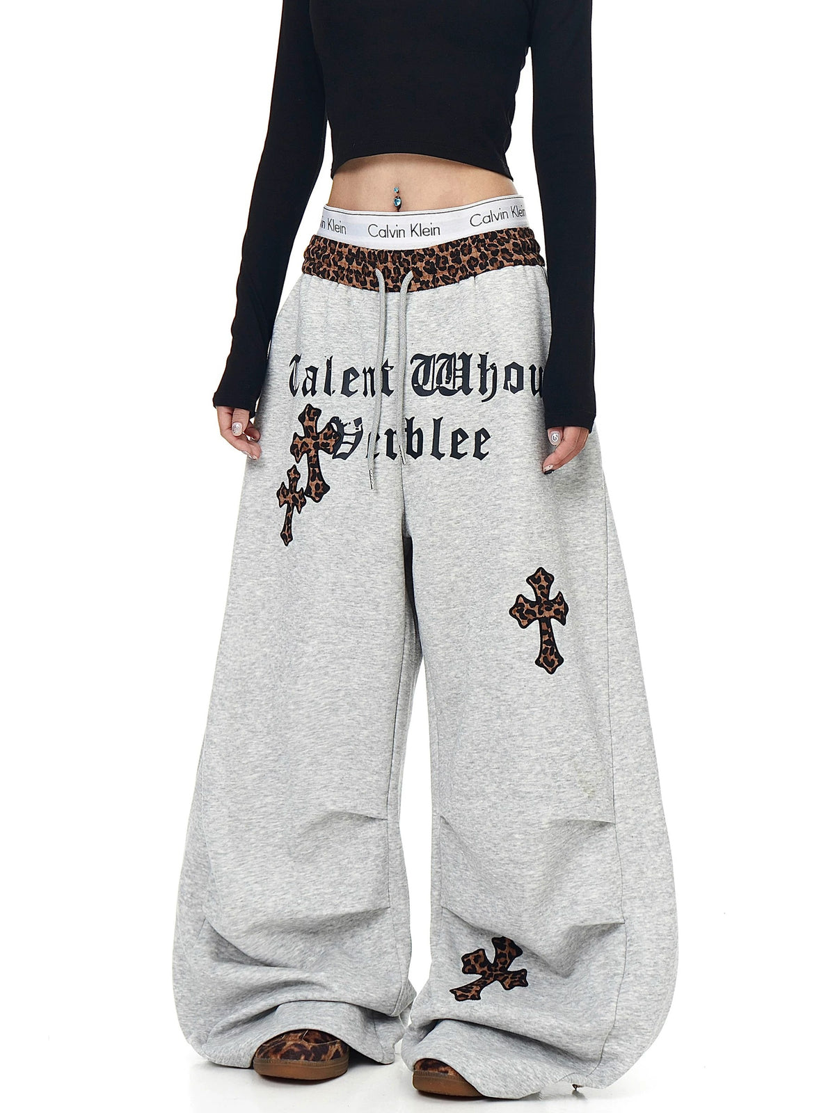 Leopard Cross Patch Curved Sweat Pants MB7452
