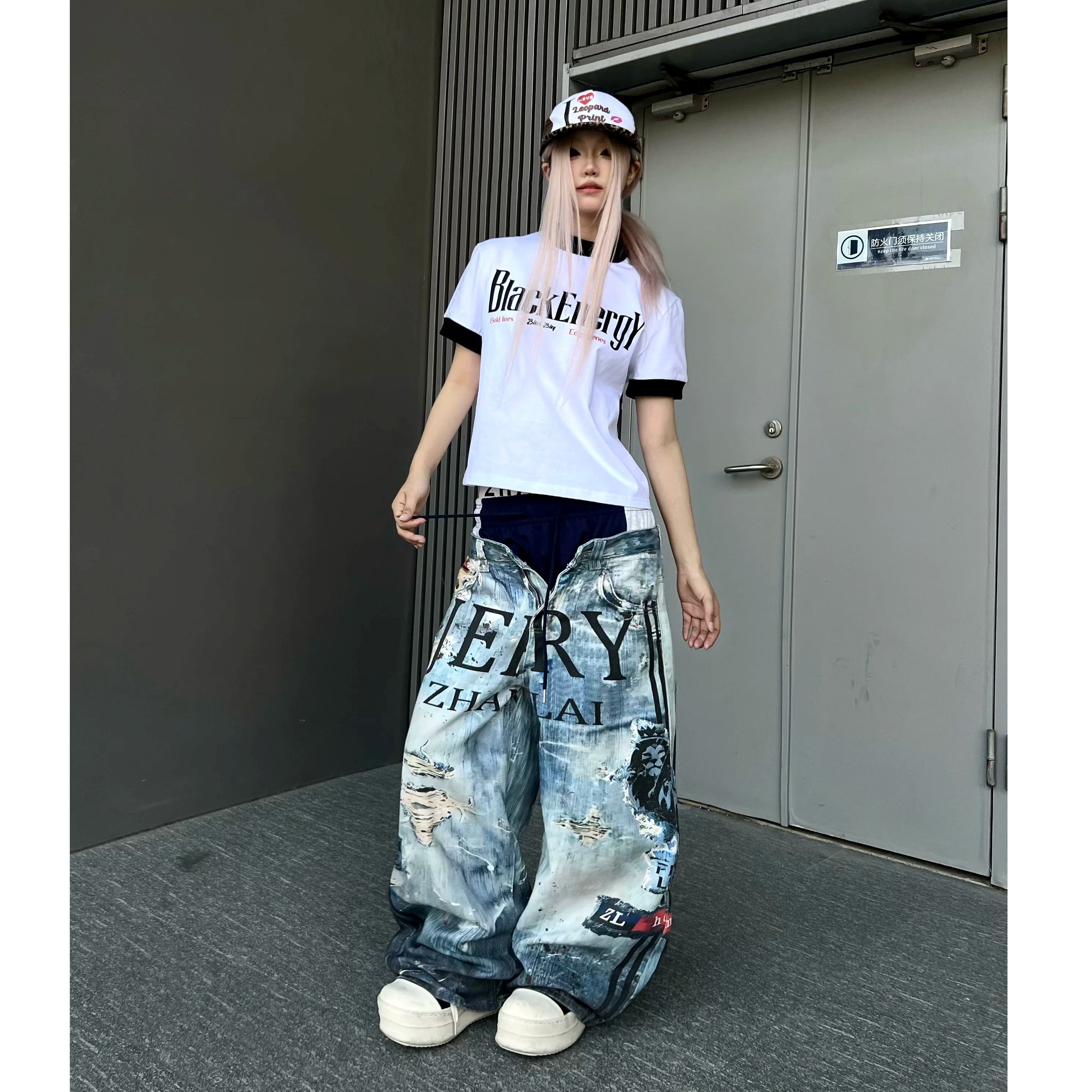 Graffiti Printed Triple Waist Wide Jeans MB7404