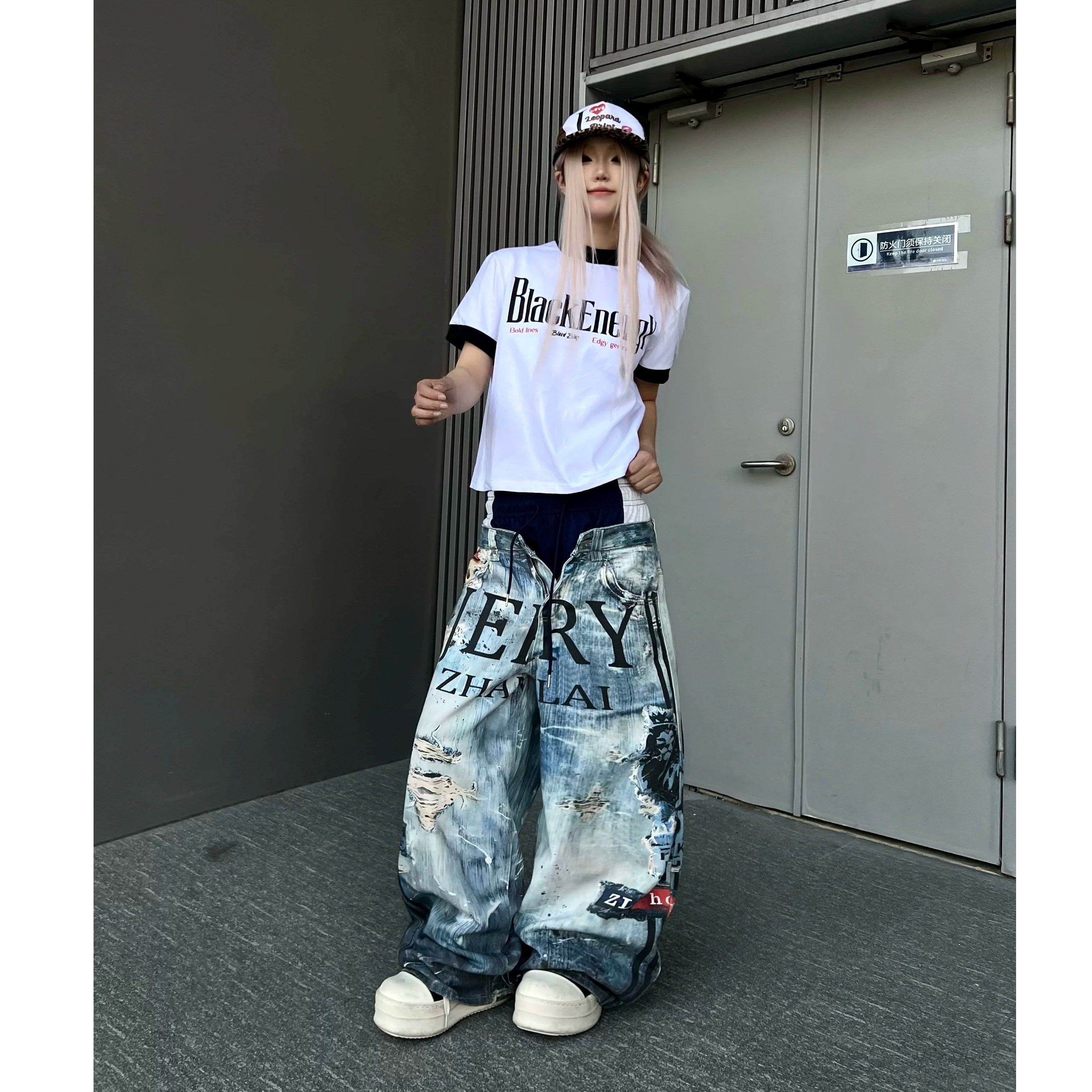 Graffiti Printed Triple Waist Wide Jeans MB7404