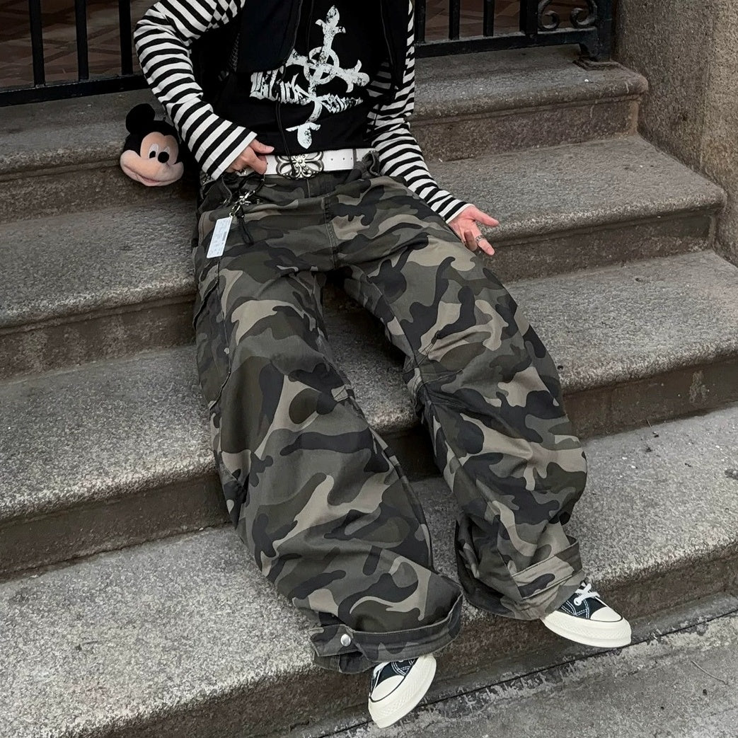 Wide Camouflage Cargo Curved Pants MB7397
