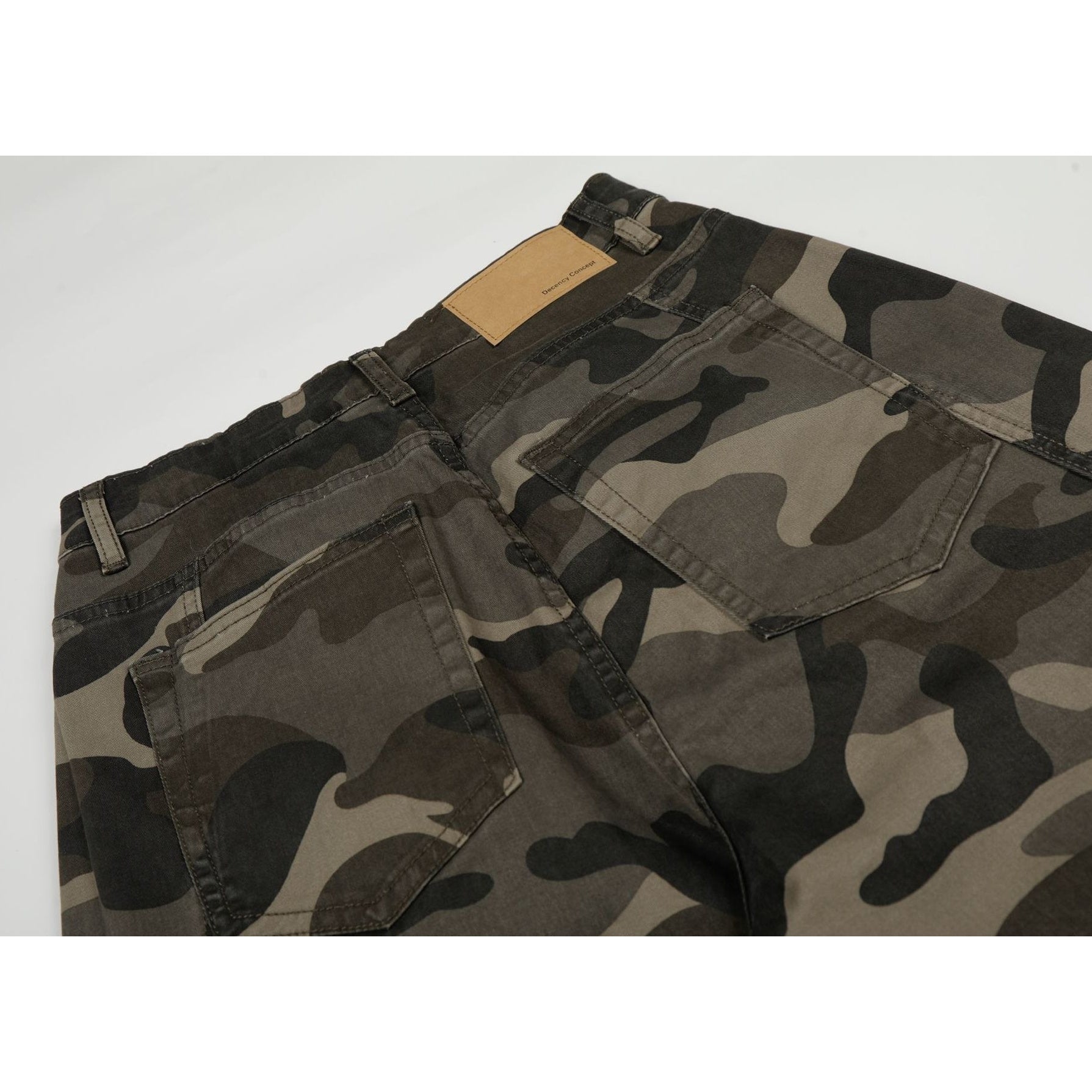 Wide Camouflage Cargo Curved Pants MB7397