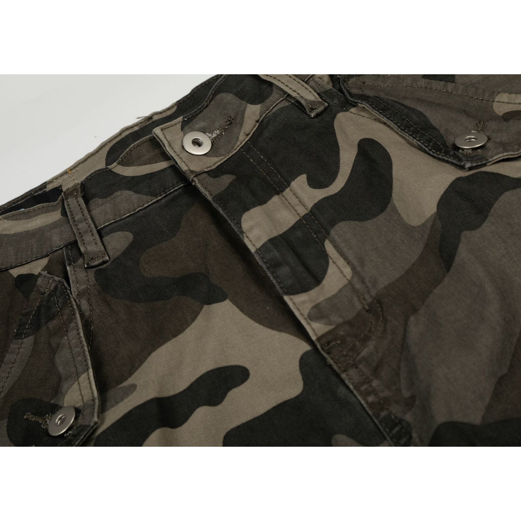 Wide Camouflage Cargo Curved Pants MB7397