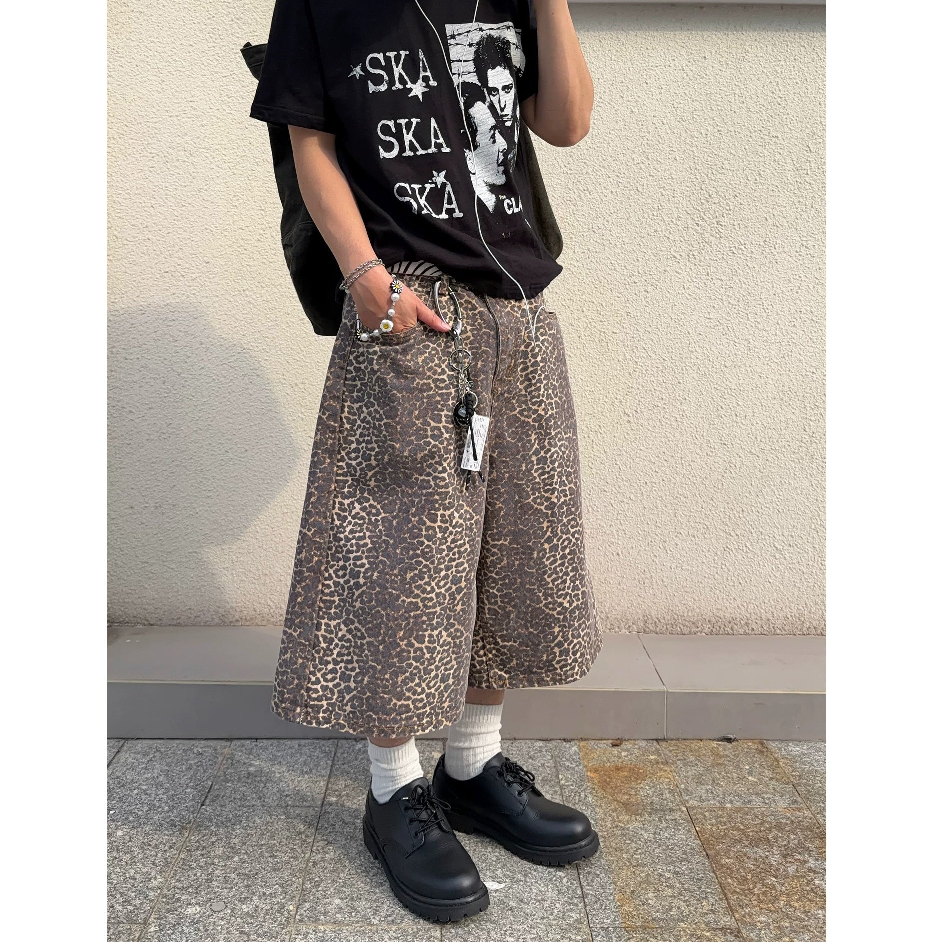 Vintage Leopard Wash Cargo Shorts MB7386