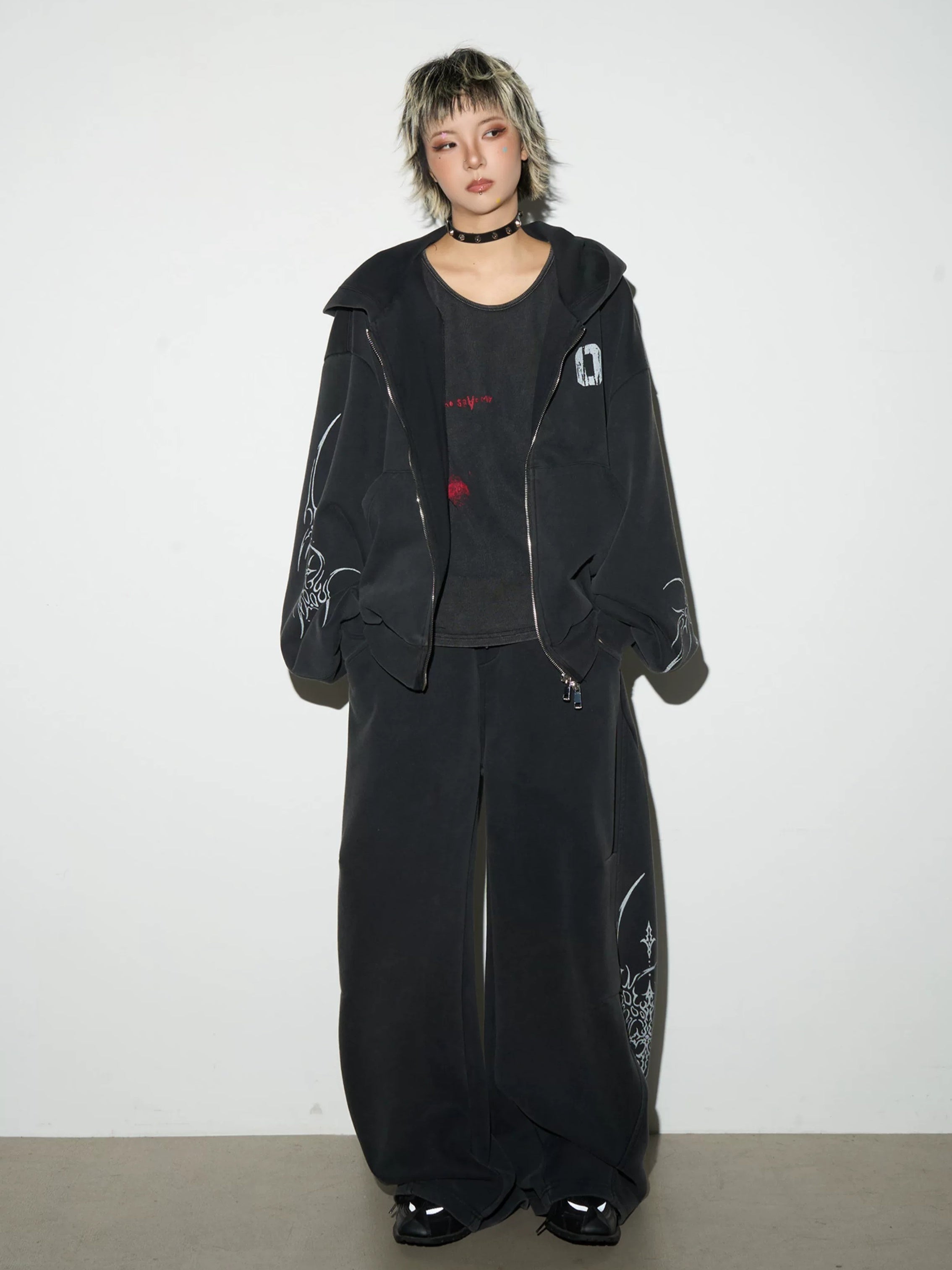 Graffiti Wide Curved Sweat Pants MB7445