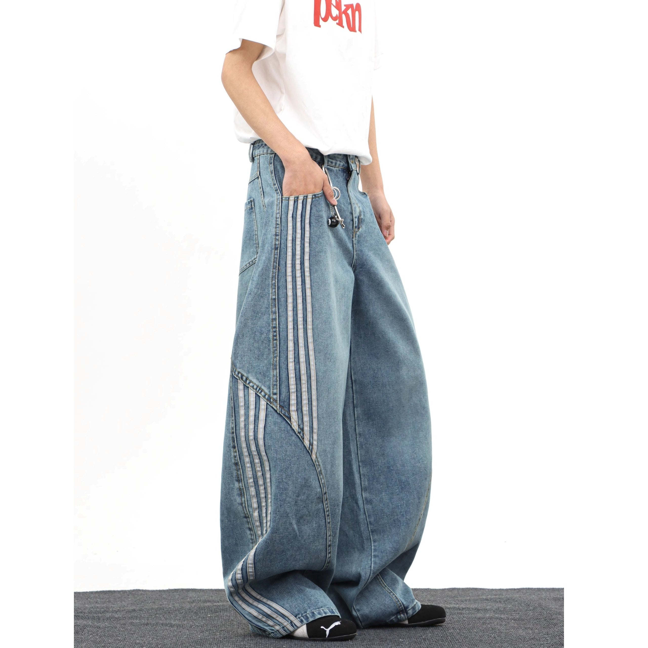 Side Striped Wide Curve Jeans EAT150