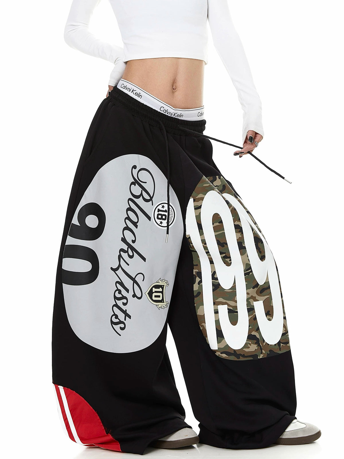 Circle Graffiti Wide Curved Sweat Pants MB7454