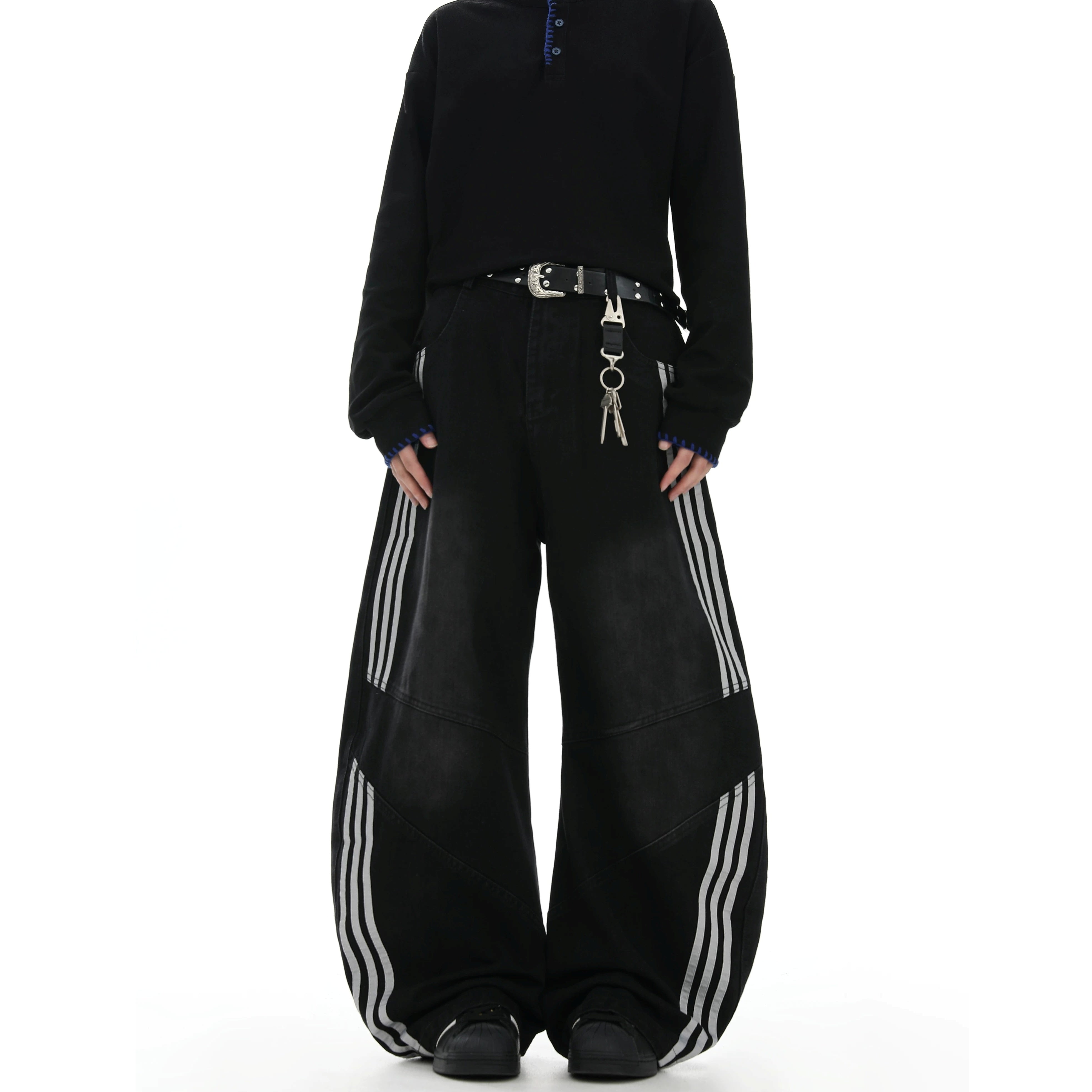 Deconstructed Three-Stripe Curved Jeans MB7419