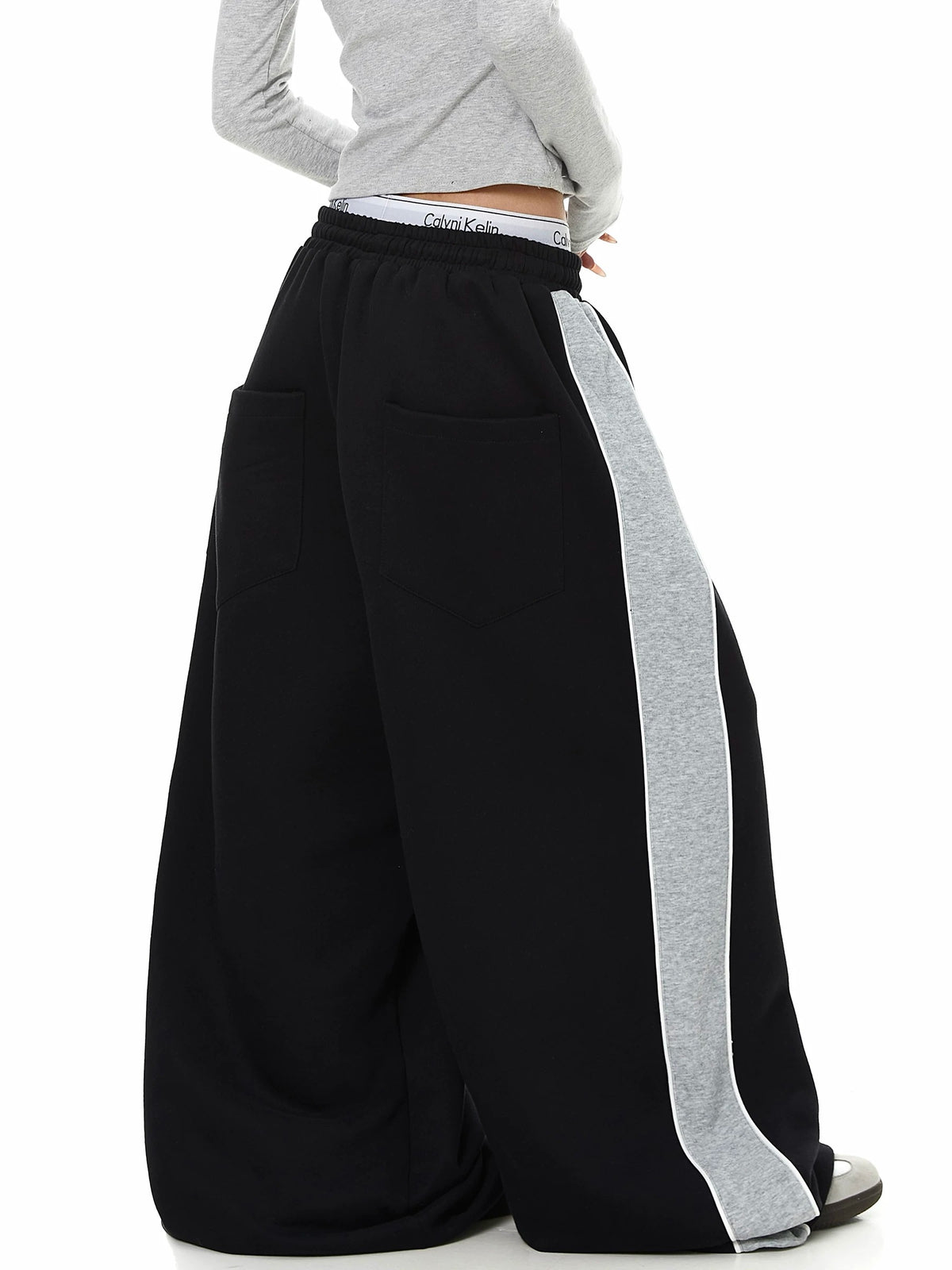 Color-Block Striped Curved Sweat Pants MB7448