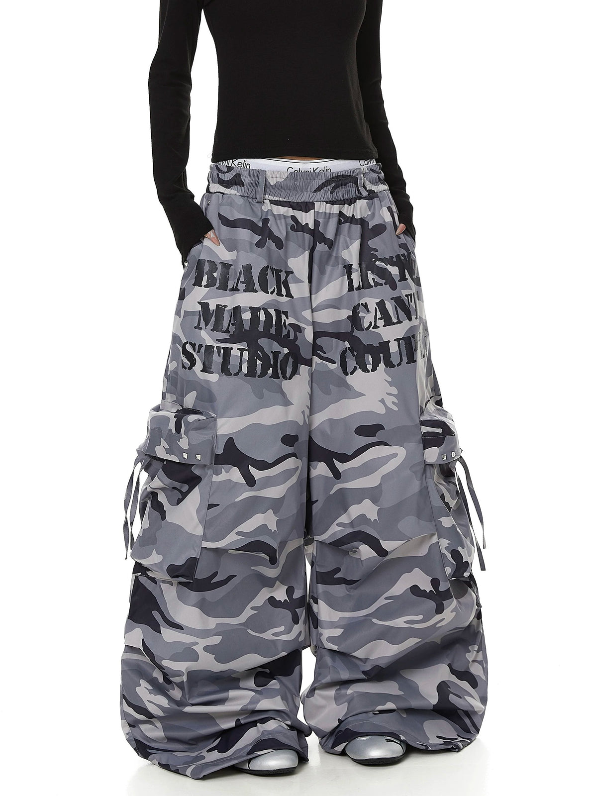 Letter Print Camouflage Wide Cargo Pants MB7451