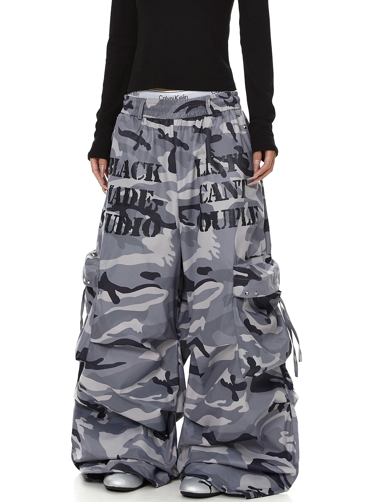 Letter Print Camouflage Wide Cargo Pants MB7451