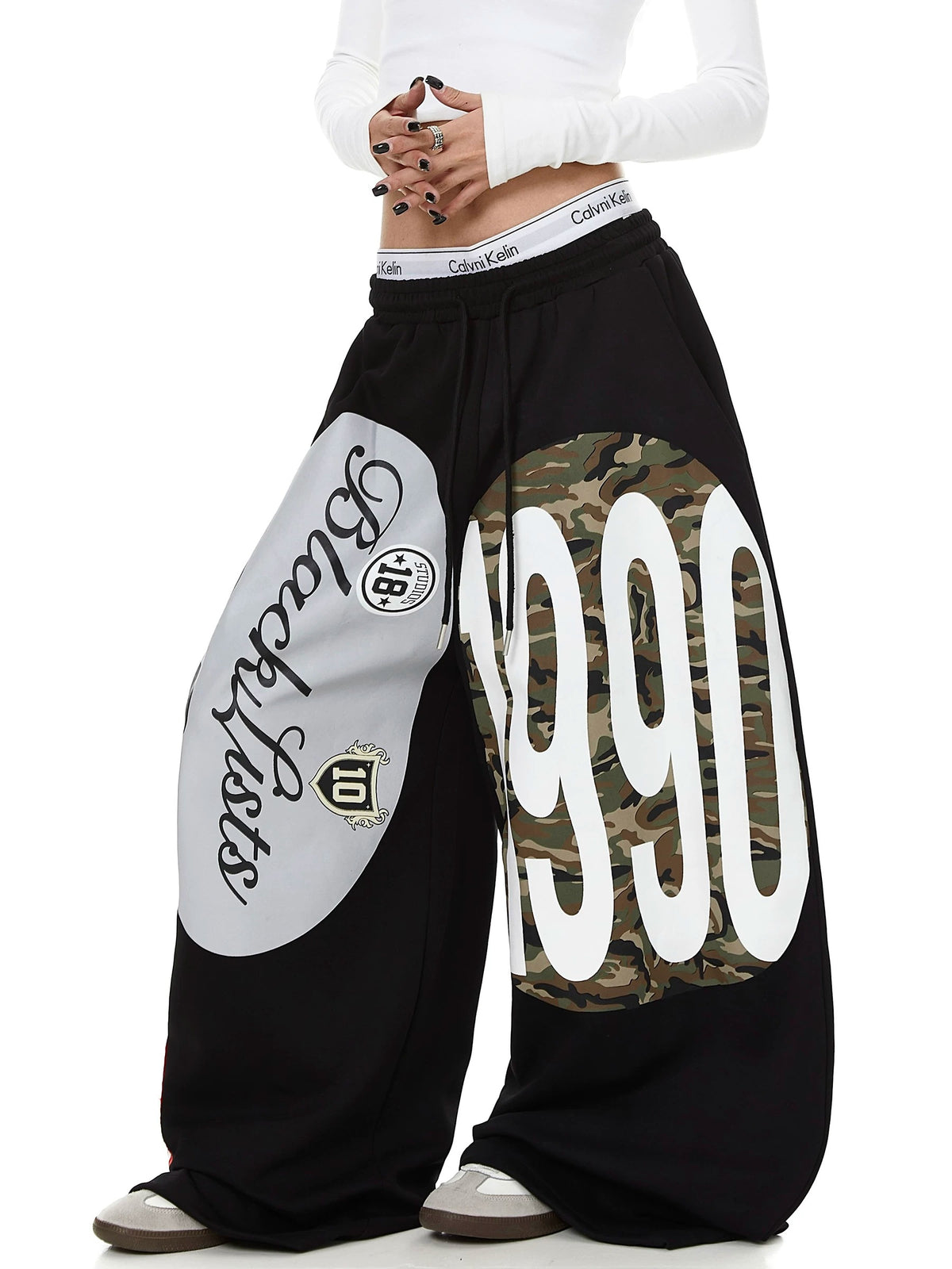 Circle Graffiti Wide Curved Sweat Pants MB7454
