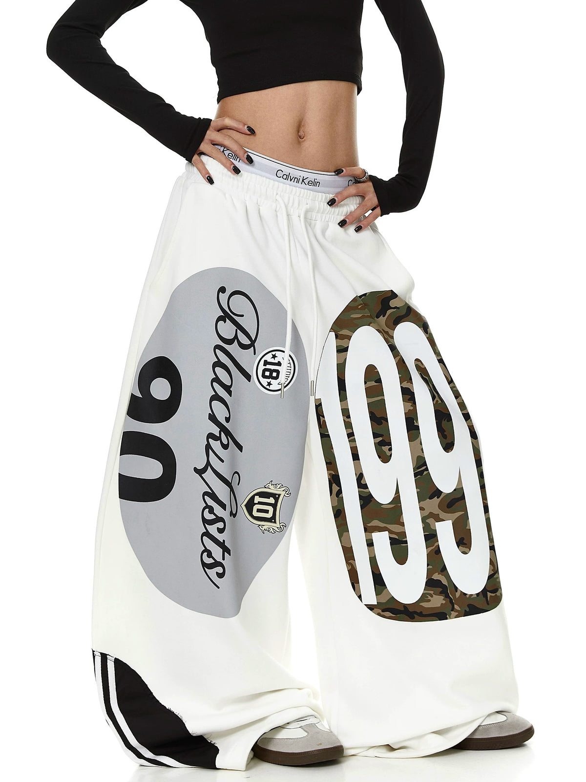 Circle Graffiti Wide Curved Sweat Pants MB7454