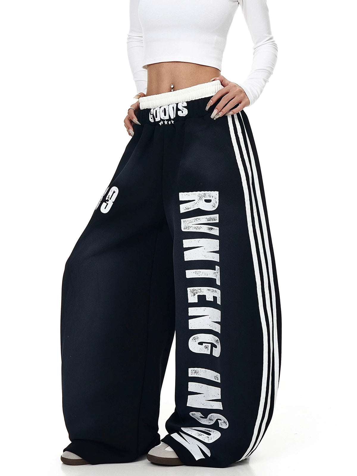 Side-Line Distress Curved Sweat Pants MB7453
