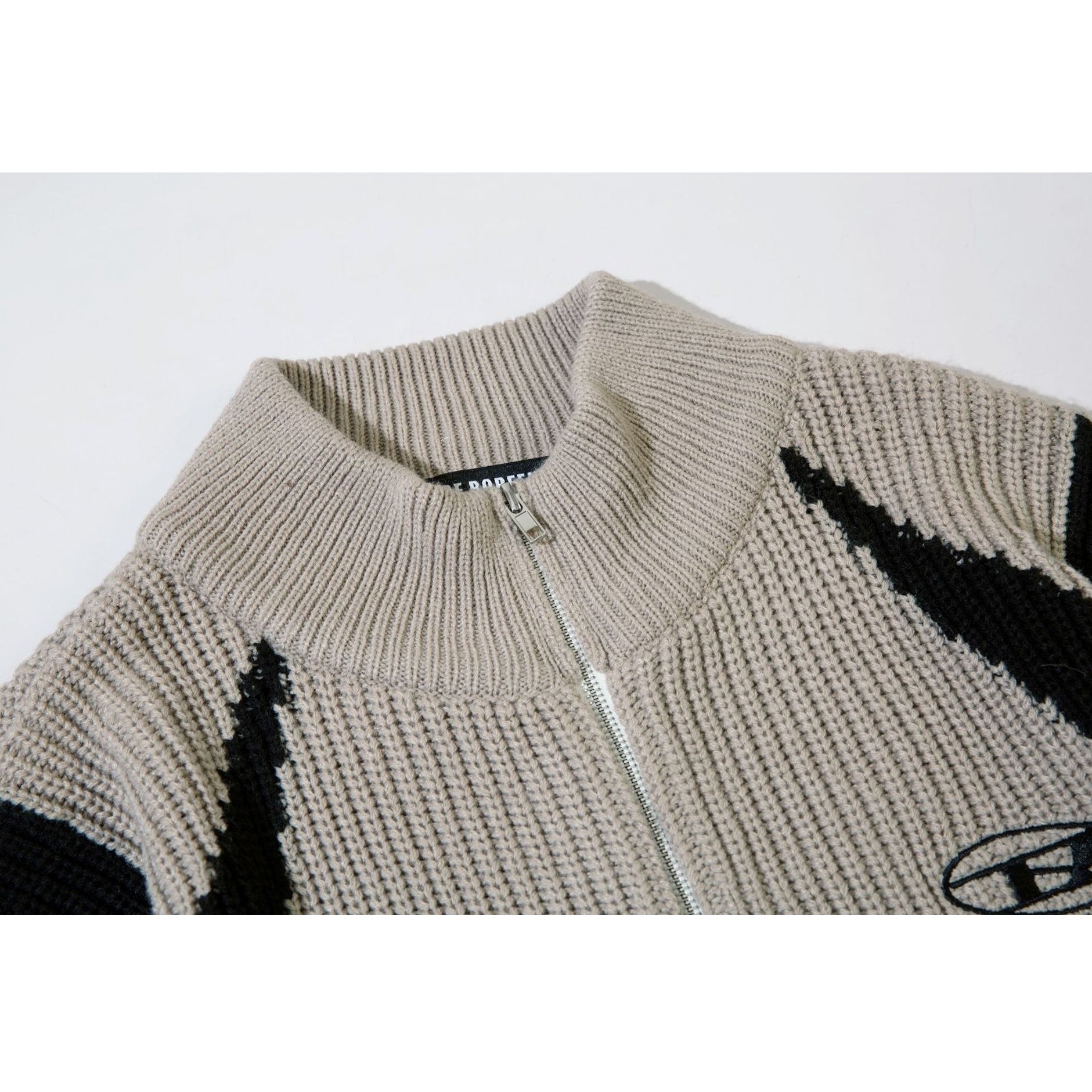 Color-Blocking Knitted Zip Jacket MB7418