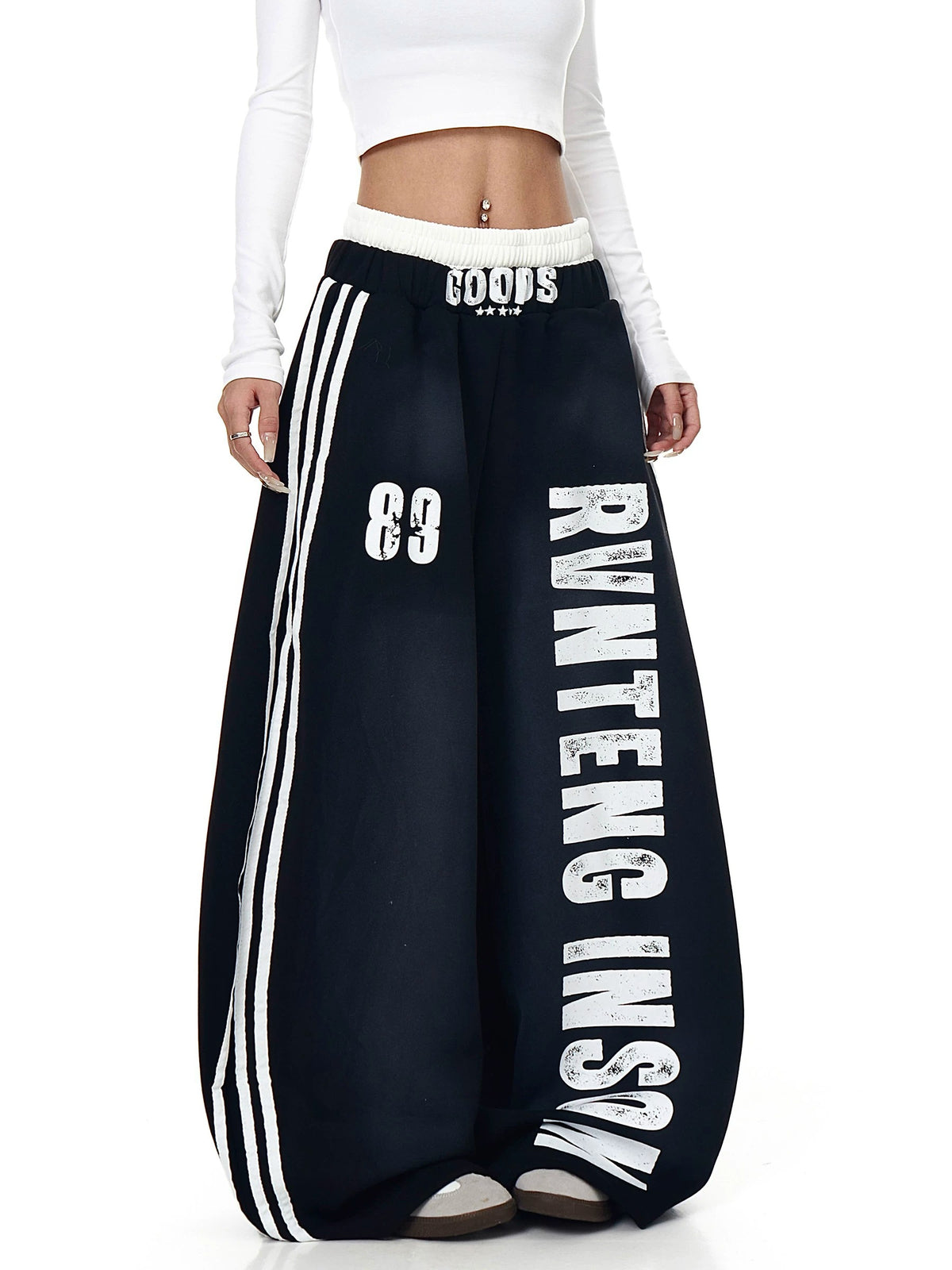 Side-Line Distress Curved Sweat Pants MB7453