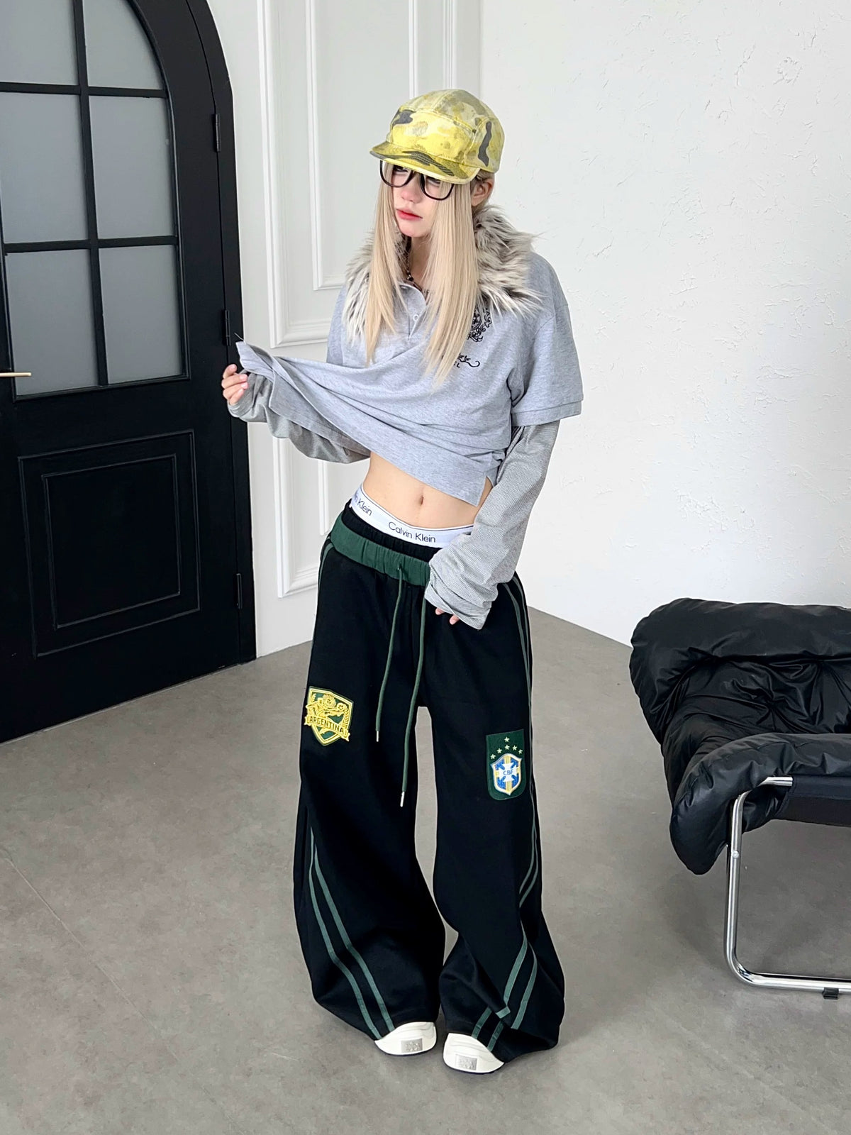 Emblem Double-Waist Striped Curved Sweat Pants MB7461