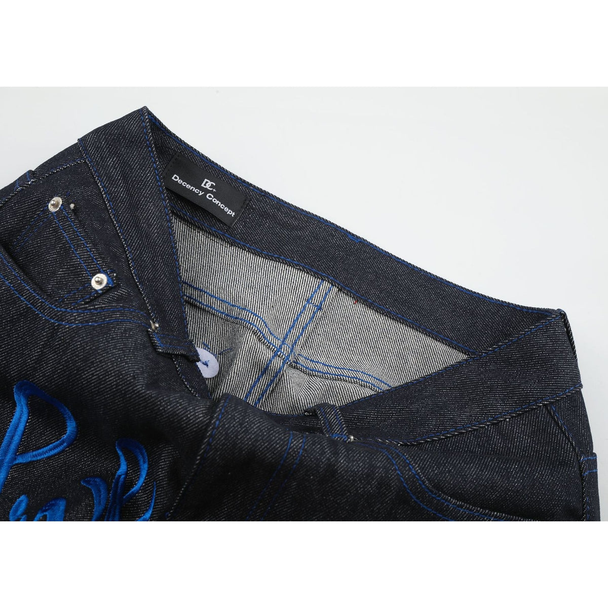 Graphic Embroidery Loose Straight Jeans MB7470