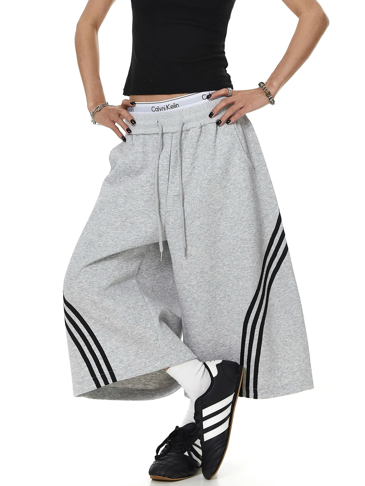 Side-Line Cropped Wide Sweat Pants MB7456
