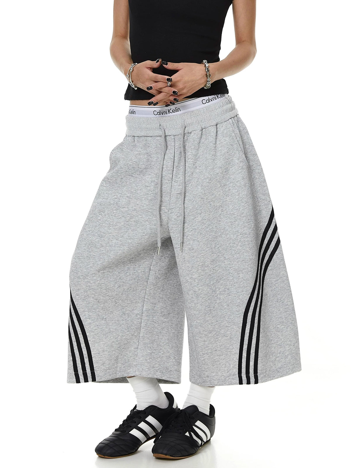 Side-Line Cropped Wide Sweat Pants MB7456