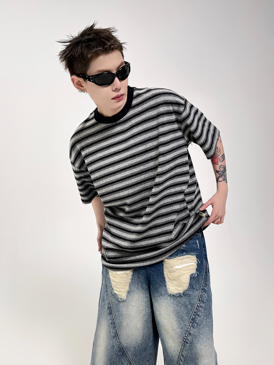 Loose Border T-shirt EAT099