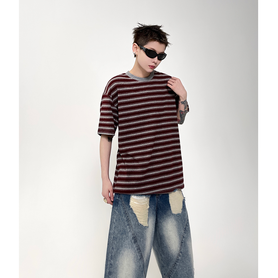 Loose Border T-shirt EAT099