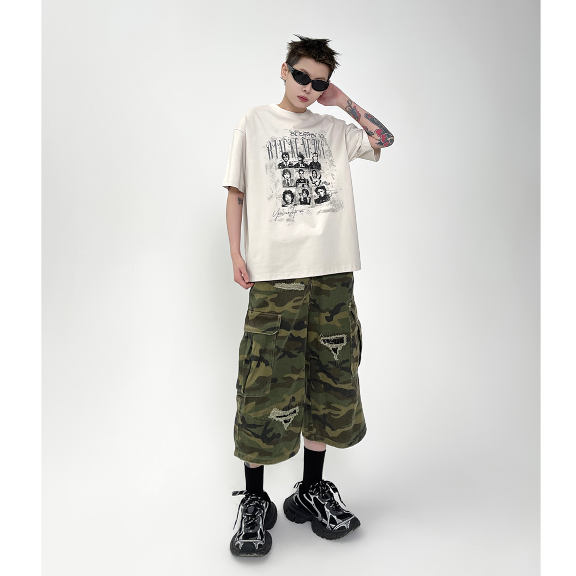 Character Print T-shirt EAT098