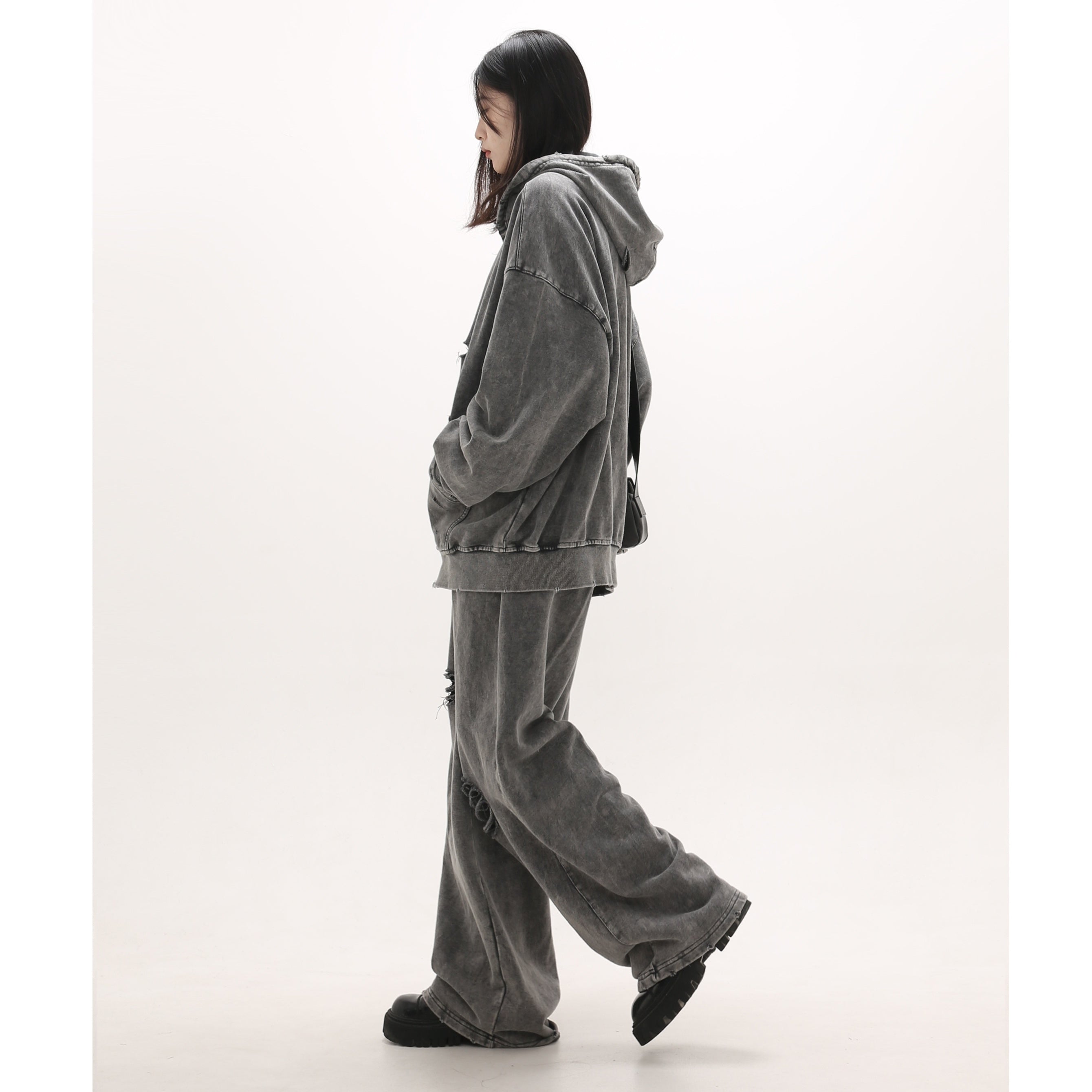 【上下別売り】Ripped Distressed Loose Fit Sweatpants MB7330