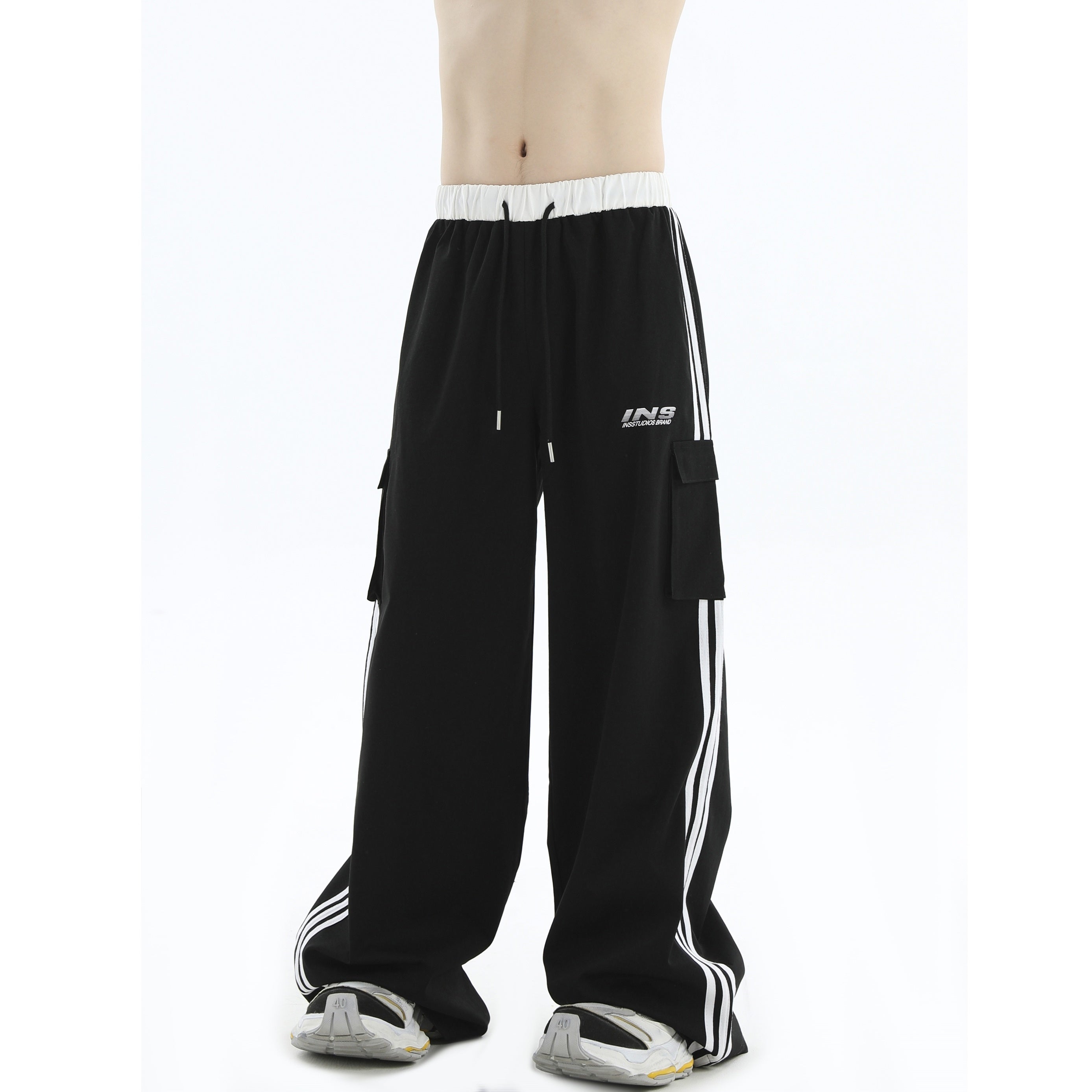 Drawstring Three-bar Casual Cargo Pants IN7047