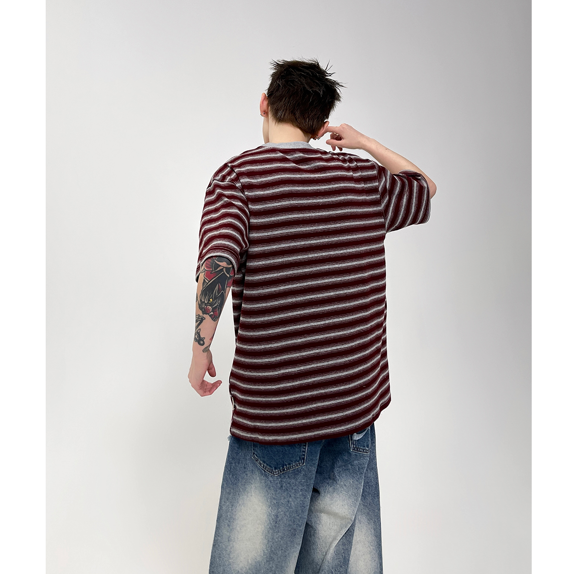 Loose Border T-shirt EAT099
